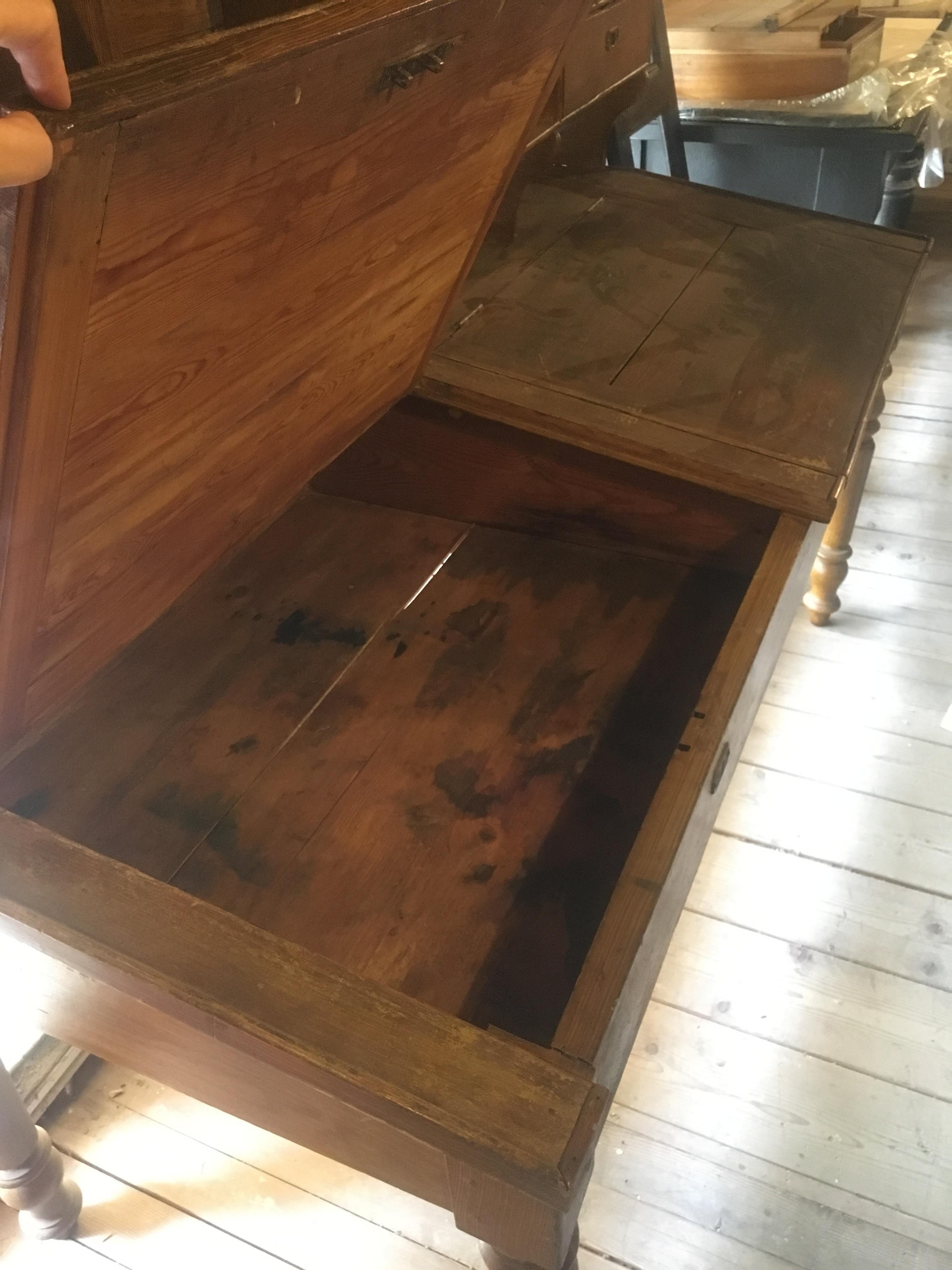 Italian Double Wooden Desk with Pigeonholes from 19th Century In Good Condition For Sale In Florence, IT