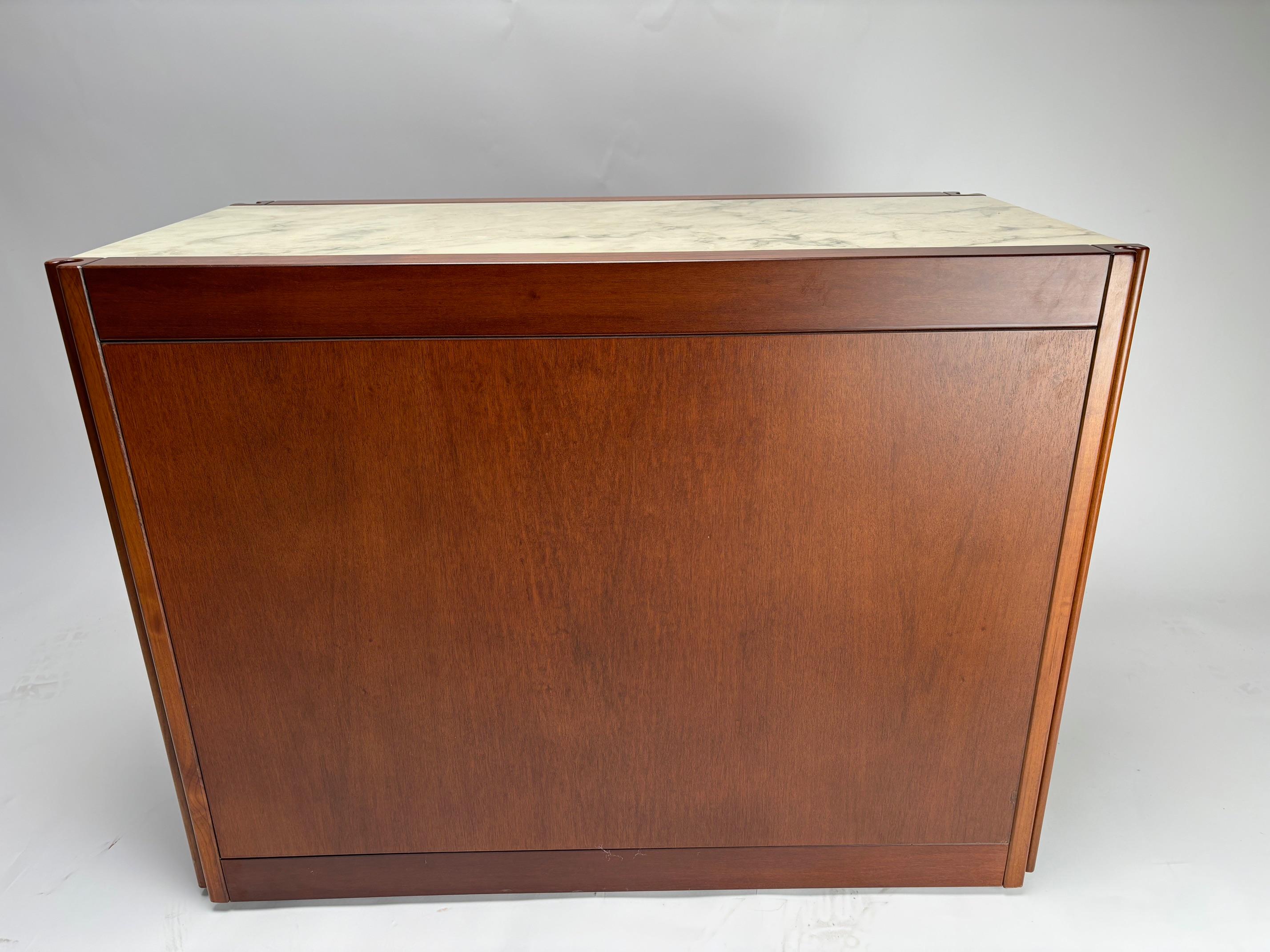 Italian Dry Bar by Angelo Mangiarotti for Molteni in Wood and Marble, 1960s For Sale 5