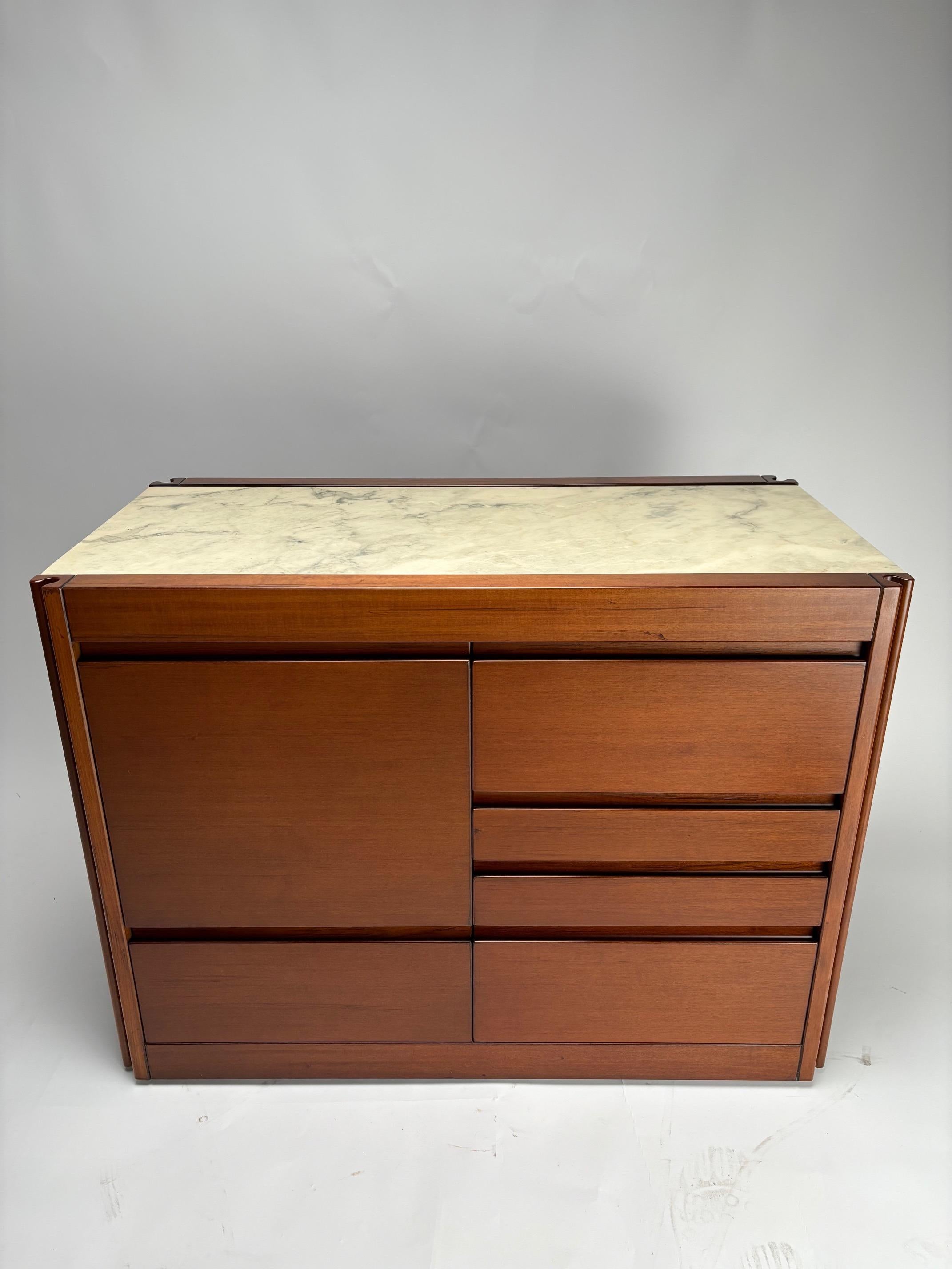 Italian Dry Bar by Angelo Mangiarotti for Molteni in Wood and Marble, 1960s In Good Condition For Sale In Argelato, BO