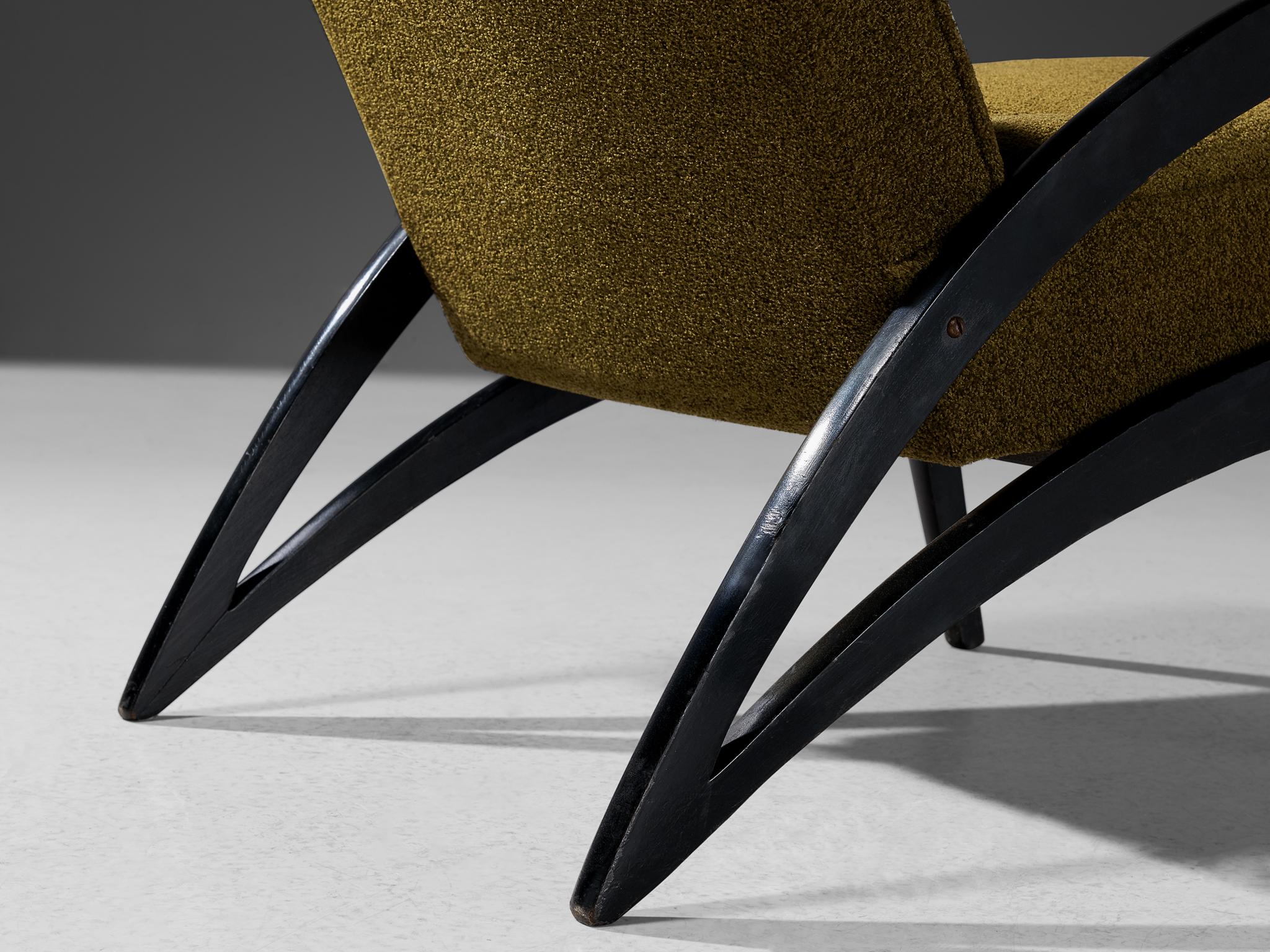 Italian Dynamic Lounge Chair mit olivgrüner Polsterung  (Stoff) im Angebot