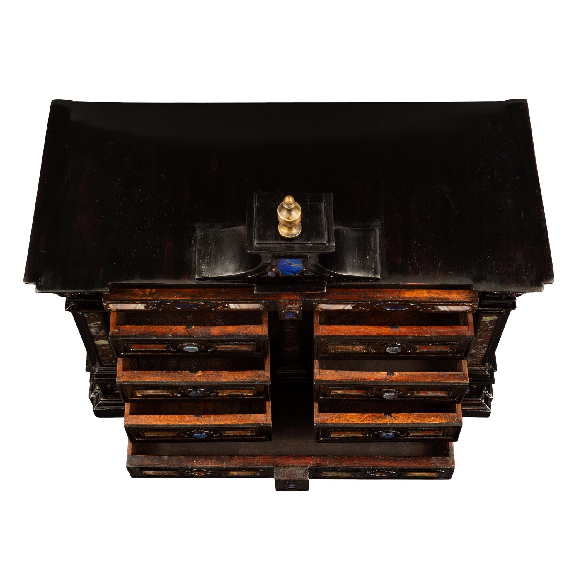Italian Early 18th Century Baroque Period Inlaid Specimen Cabinet In Good Condition For Sale In West Palm Beach, FL