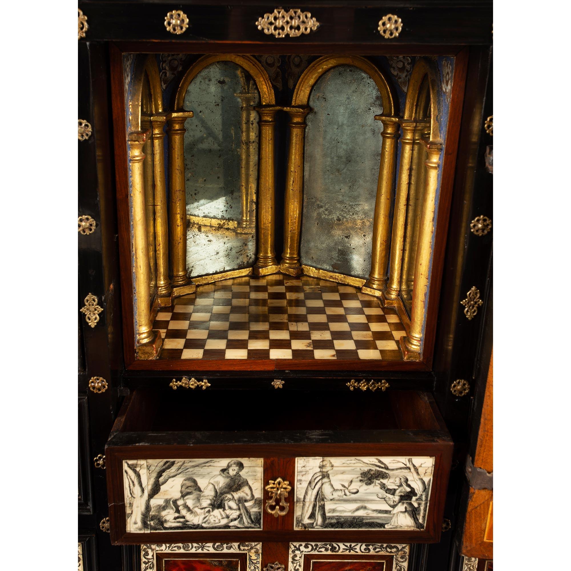 Italian Early 18th Century Baroque Period Ten-Drawer, One Door Specimen Cabinet For Sale 1