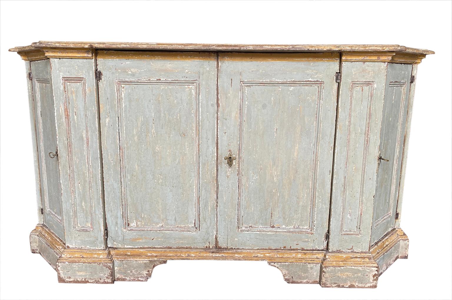 Painted Italian Early 18th Century Credenza For Sale