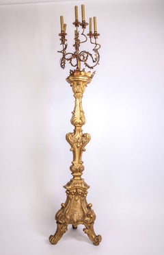 Italian Early 18th Century Giltwood Torchère or Floor Lamp, 1720