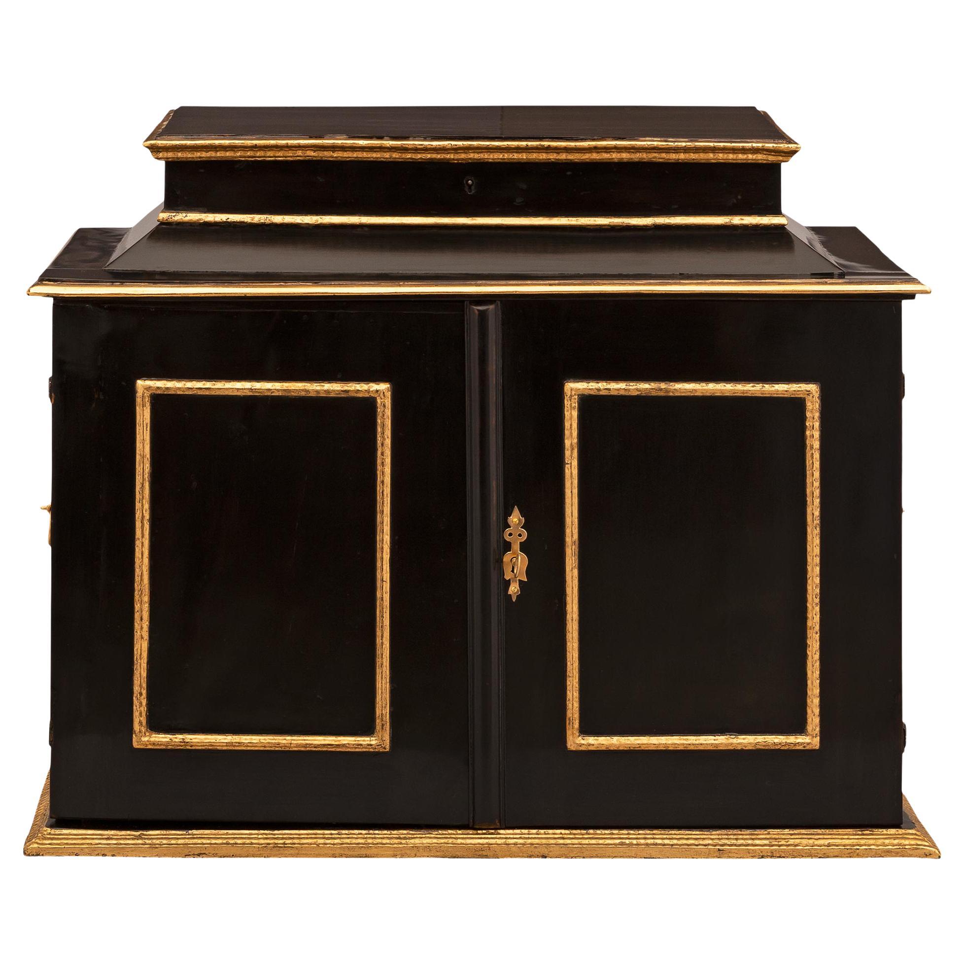 Italian Early 18th Century Louis XIV Period Specimen Cabinet For Sale