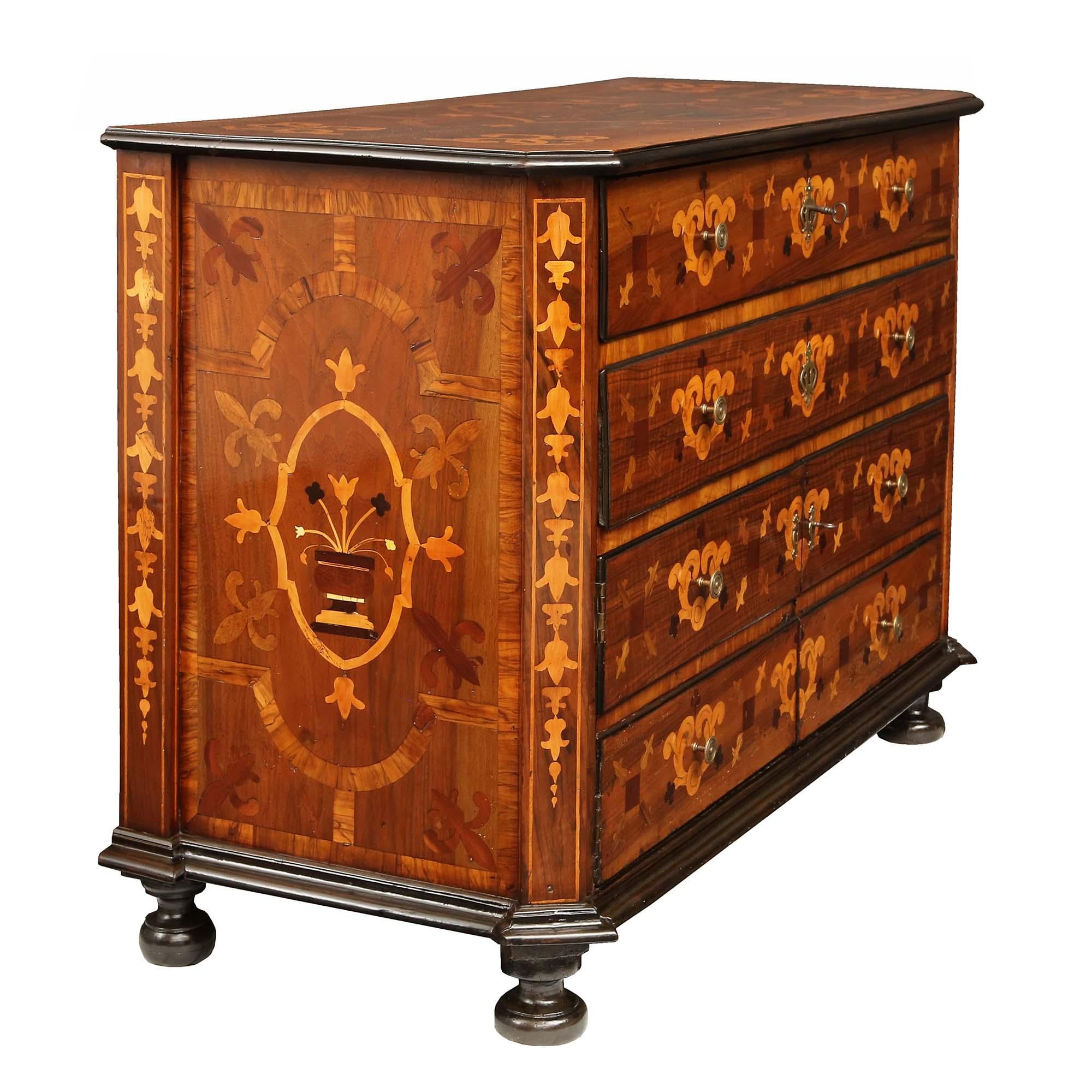 Italian Early 18th Century Louis XIV Period Walnut, 2-Door and 2-Drawer Commode For Sale 1