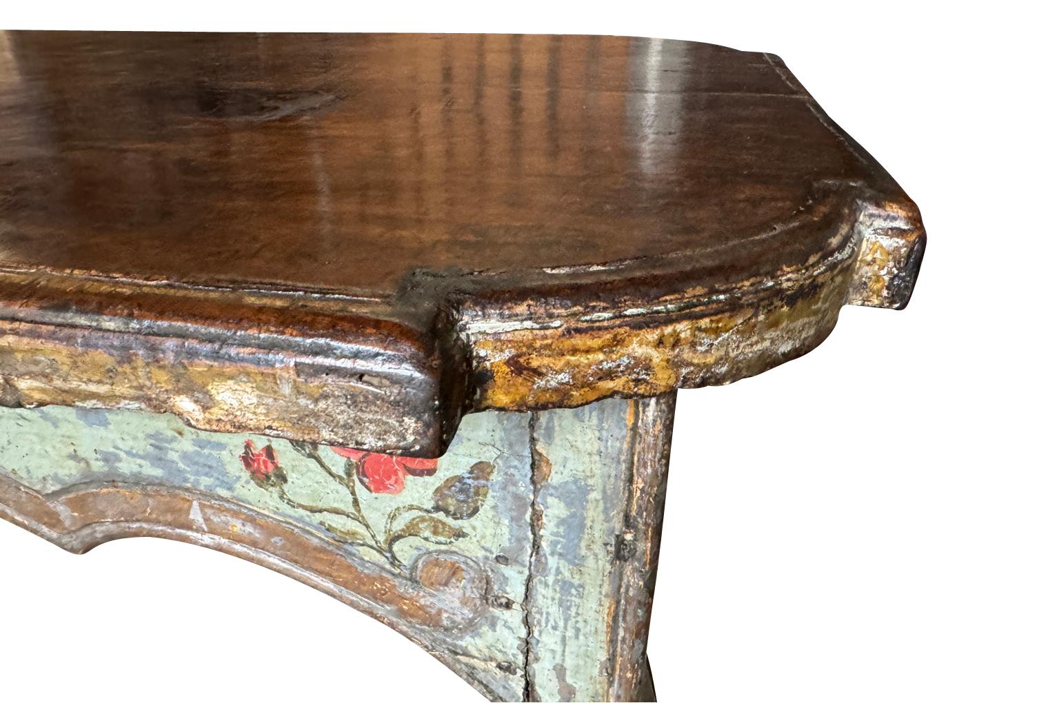 Italian Early 18th Century Louis XV Style Console Table For Sale 4