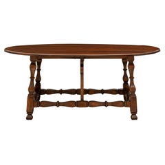 Italian Early 18th Century Tuscan St. Walnut Gateleg Dining Table