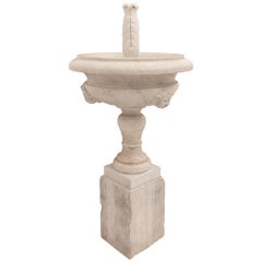 Italian early 18th century white Carrara marble and Stone fountain