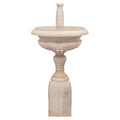 Italienischer Brunnen aus weißem Carrara-Marmor und Stein aus dem frühen 18. Jahrhundert