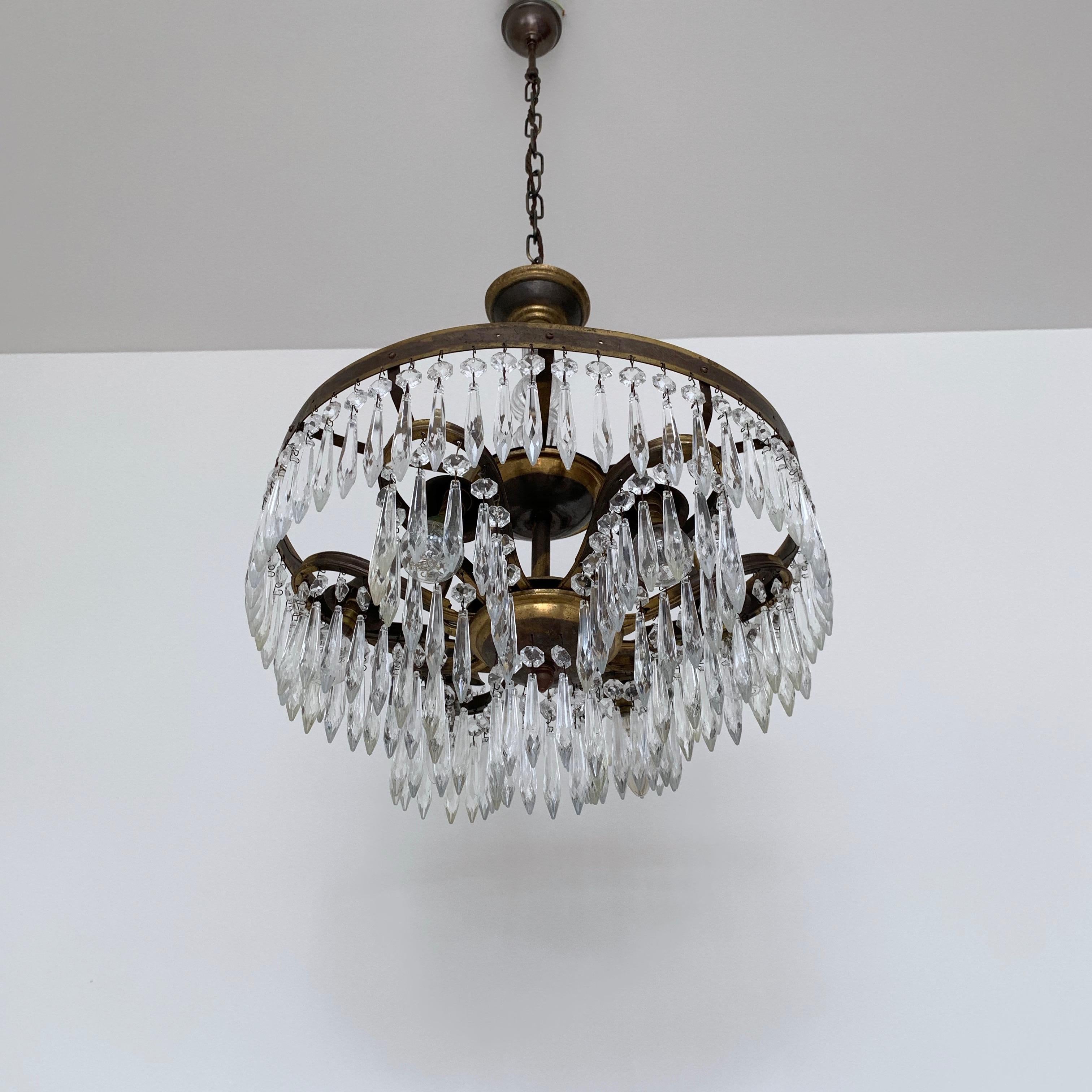 Italian Early 1900s Continental Waterfall Chandelier In Good Condition For Sale In Stockport, GB