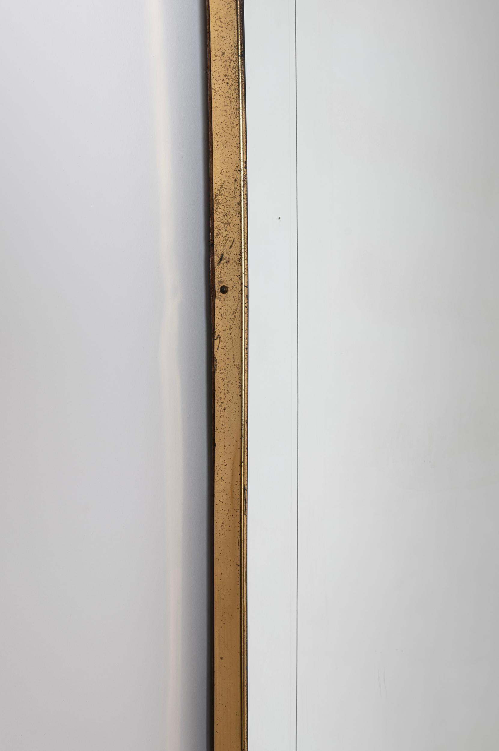 Italian early 1950s brass frame wall mirror with etching For Sale 1