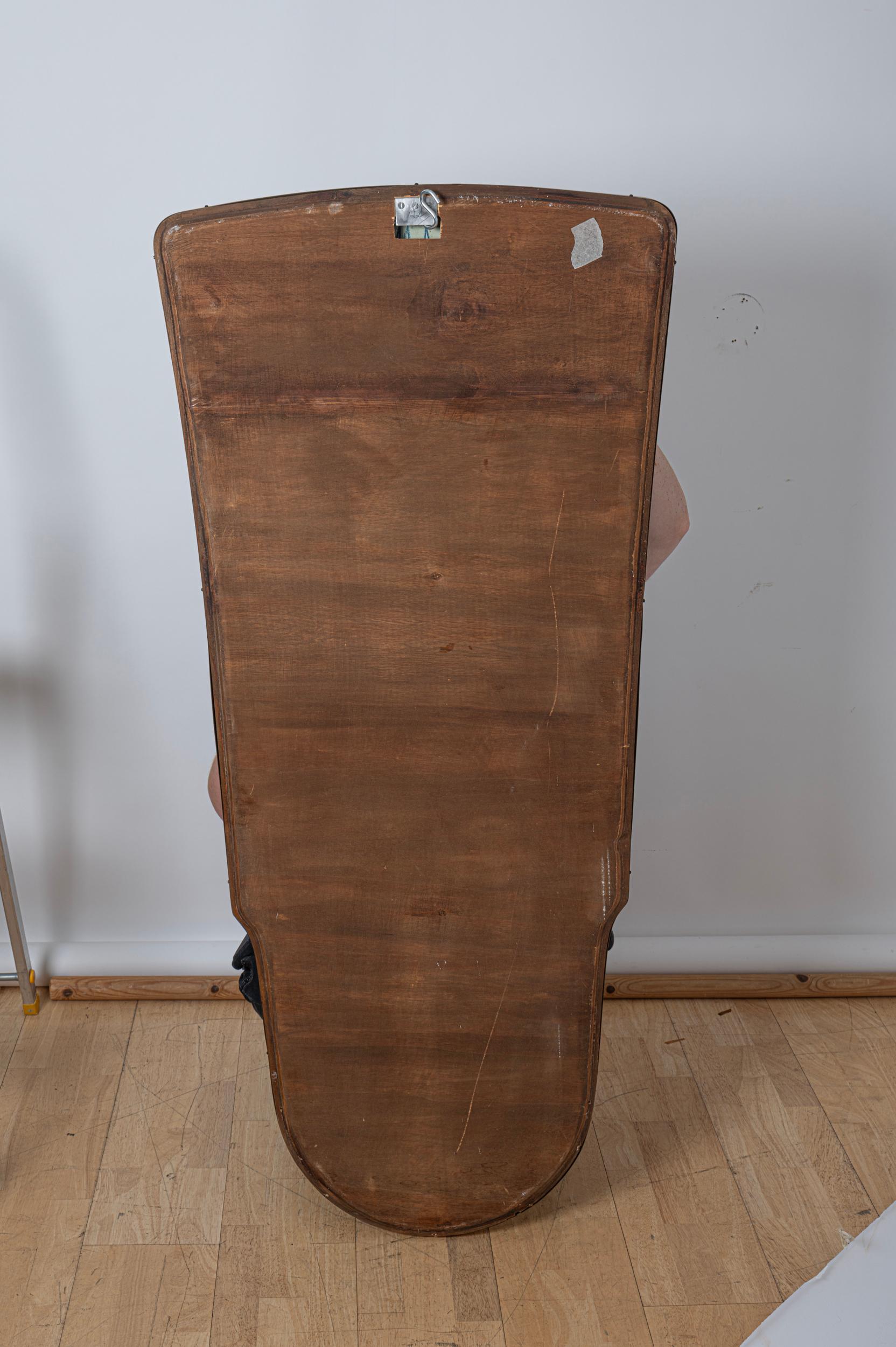 Italian early 1950s brass frame wall mirror with etching For Sale 2