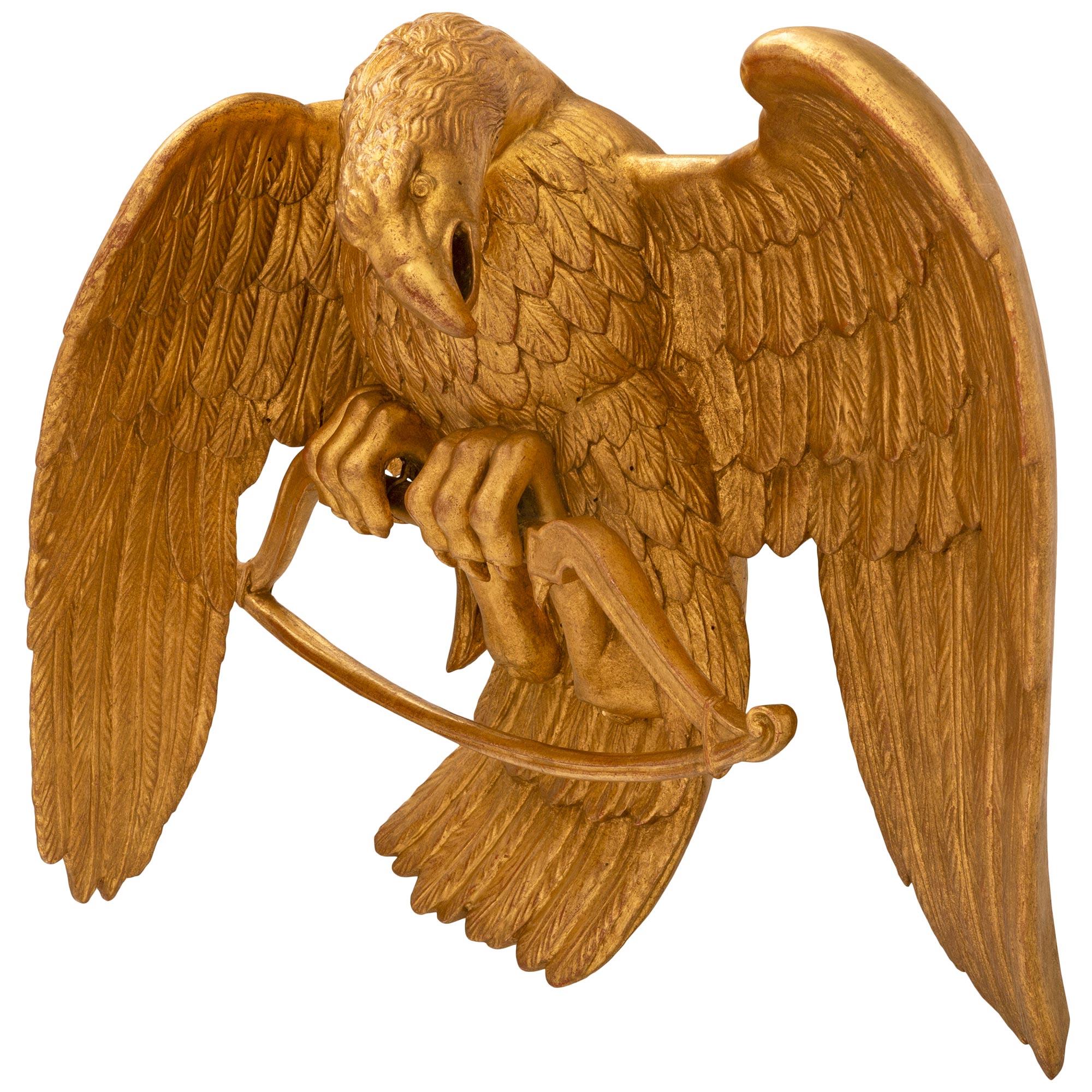 Decorazione da parete con aquila in legno dorato del primo Ottocento italiano, periodo Impero in vendita 2