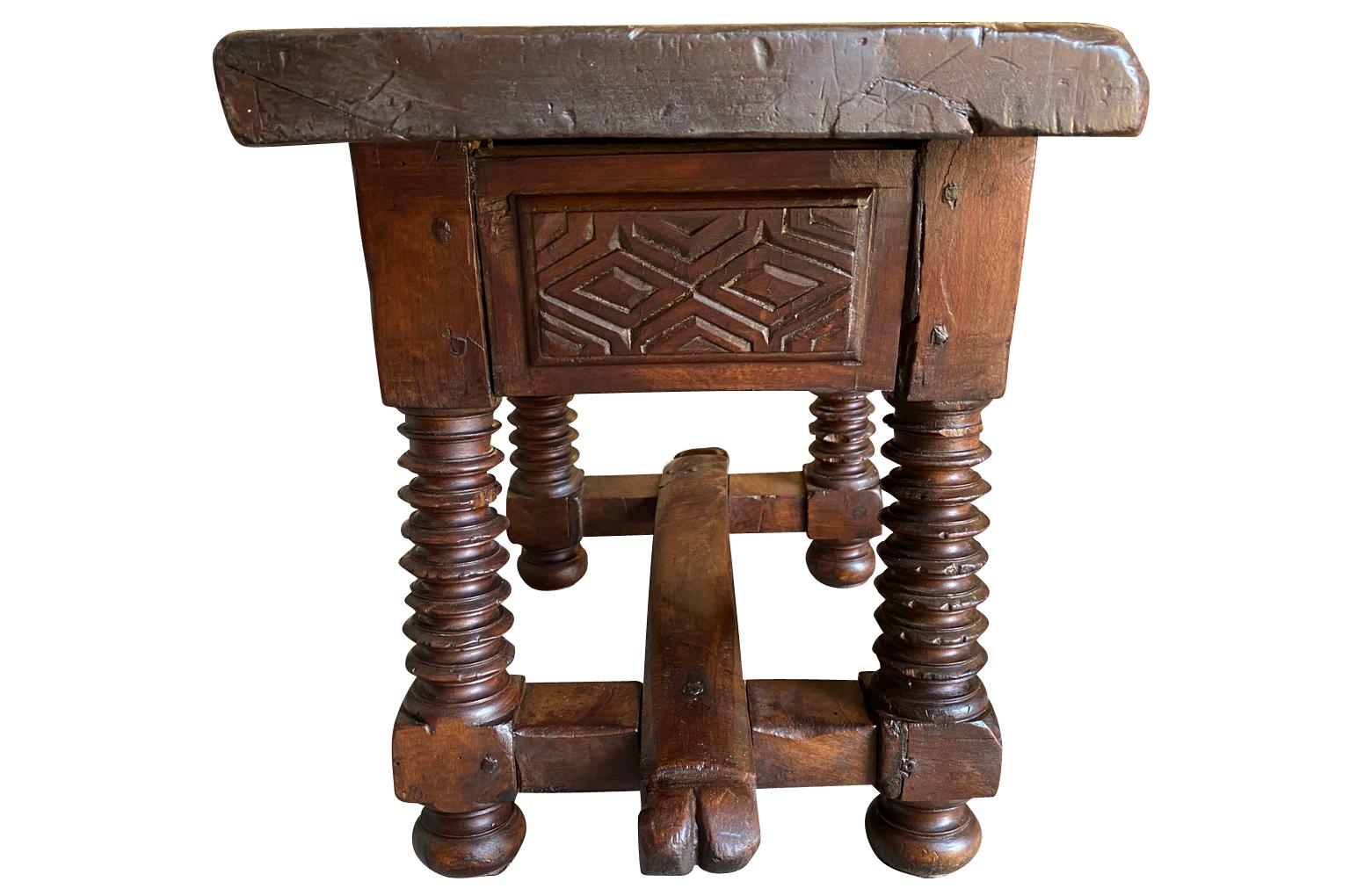 Italian Early 19th Century Arte Populaire Side Table For Sale 7