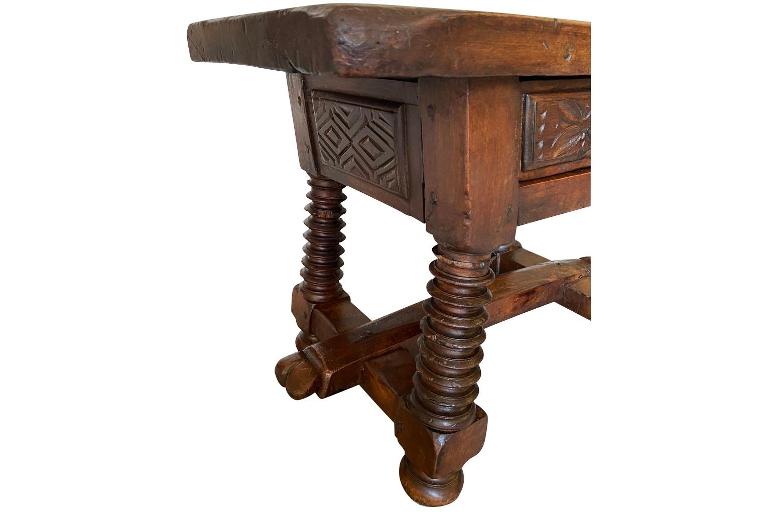Italian Early 19th Century Arte Populaire Side Table For Sale 3