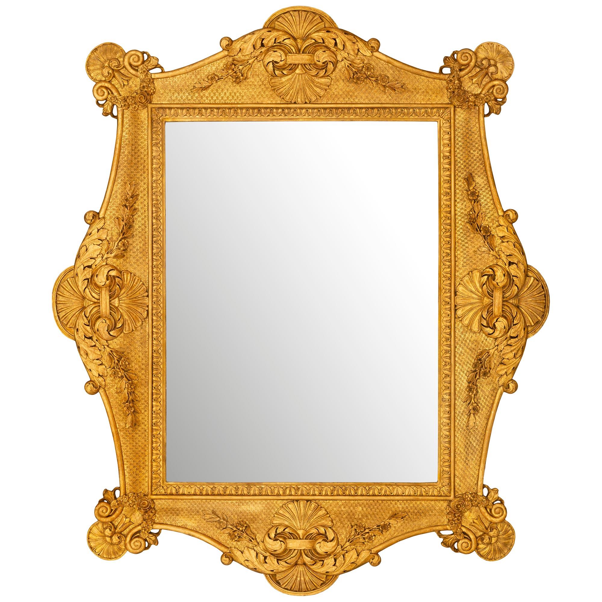 Miroir baroque italien du début du 19e siècle en bois doré en vente 3