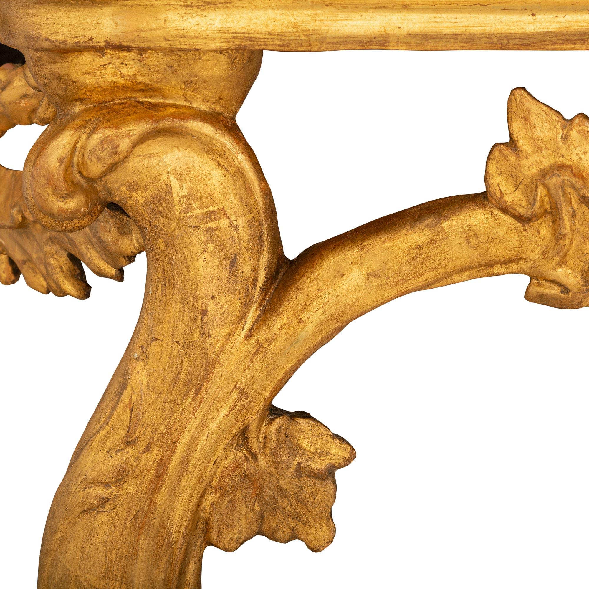 Italienische Konsole aus Louis XV St. Giltwood und kunstvoll bemaltem Marmor aus dem frühen 19. (Vergoldetes Holz) im Angebot