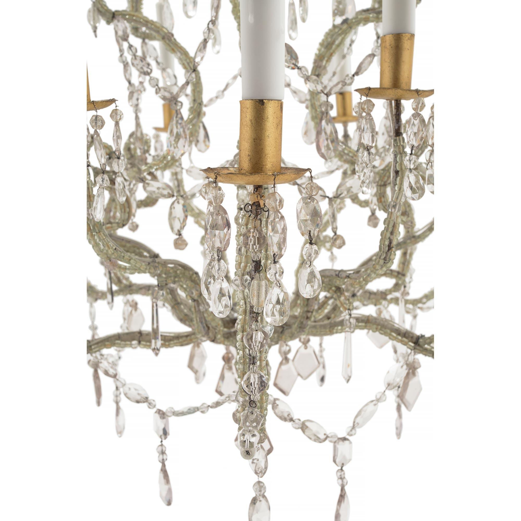 Métal Lustre italien de style Louis XV du début du XIXe siècle en fer, doré et cristal en vente