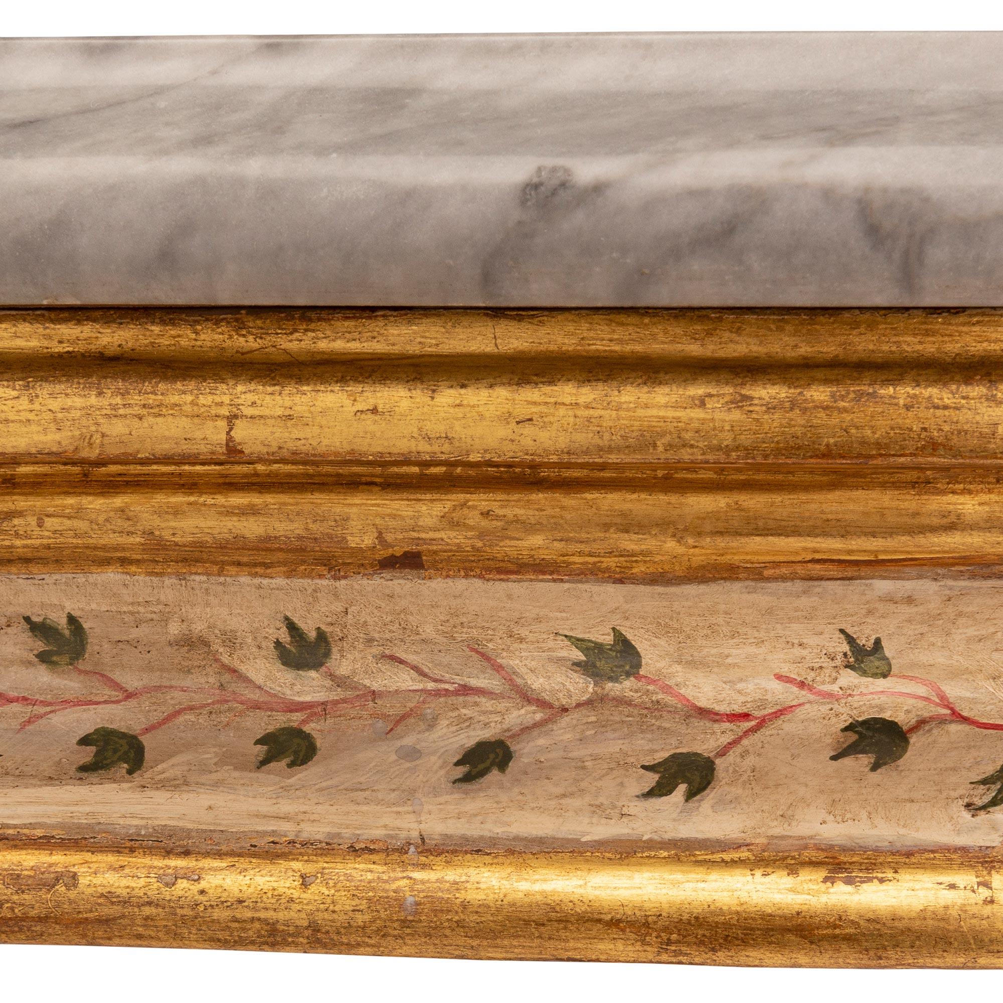 Italienische Konsole aus vergoldetem Holz und Marmor im Louis-XVI-Stil des frühen 19. Jahrhunderts im Zustand „Gut“ im Angebot in West Palm Beach, FL