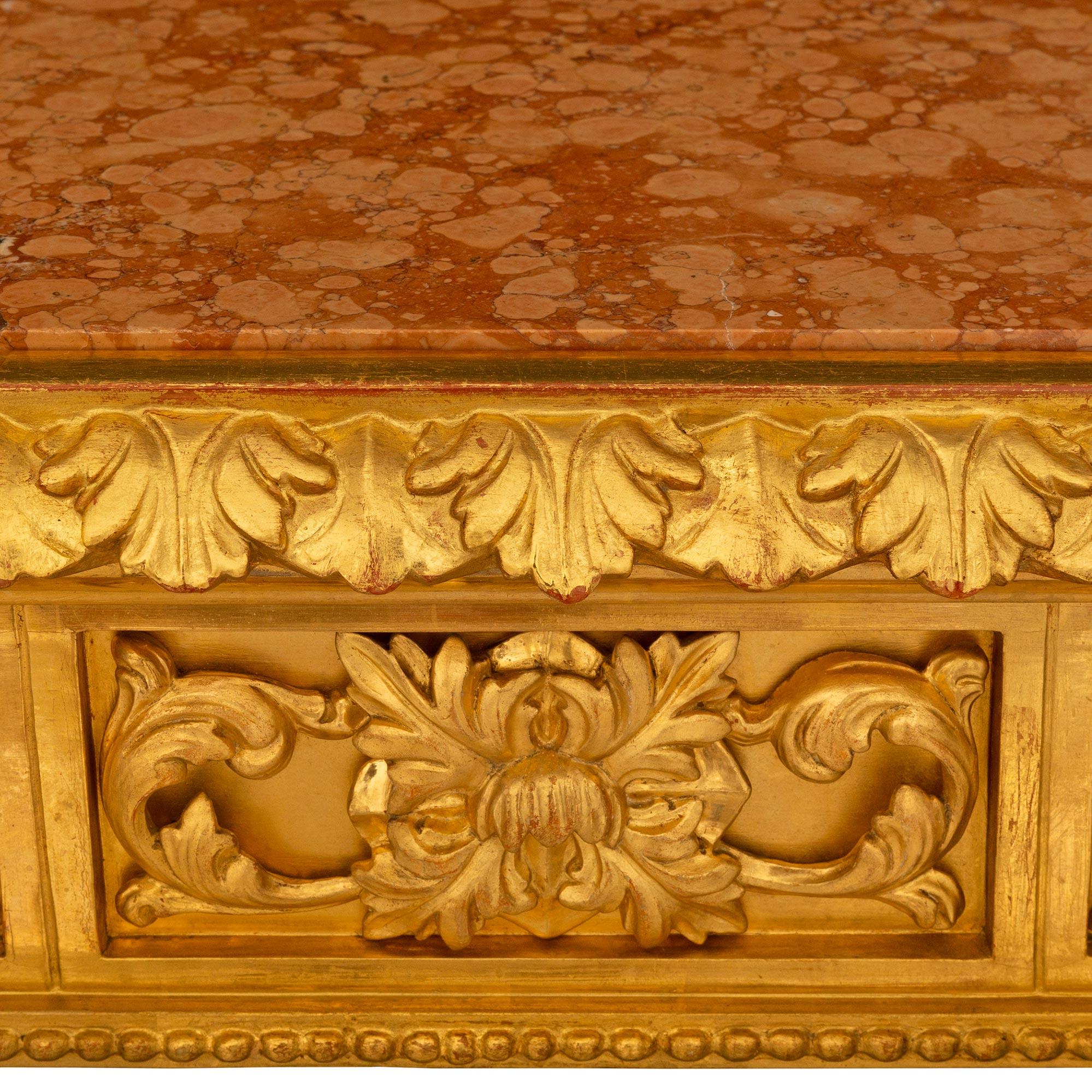 XIX secolo Consolle in marmo Luigi XVI st Giltwood Rosso Verona dell'inizio dell'Ottocento italiano in vendita