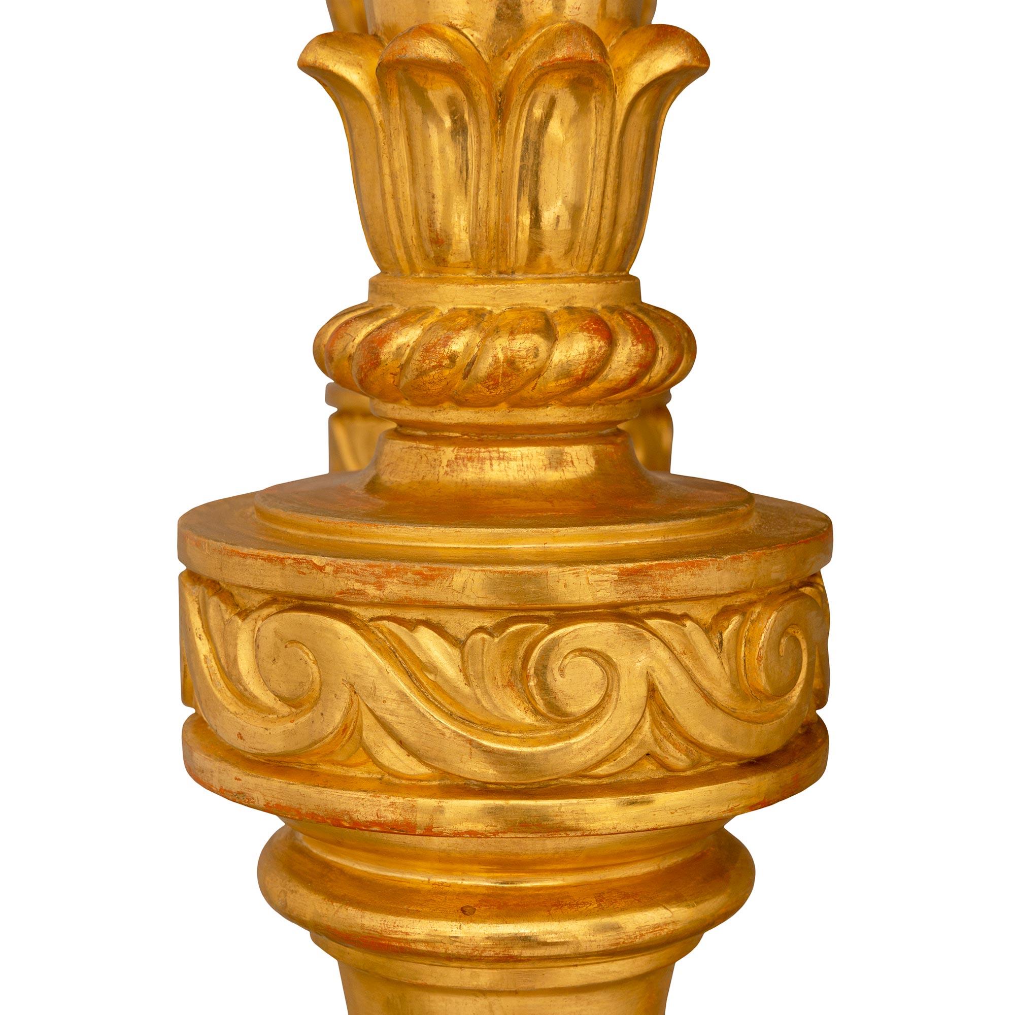 Consolle in marmo Luigi XVI st Giltwood Rosso Verona dell'inizio dell'Ottocento italiano in vendita 2