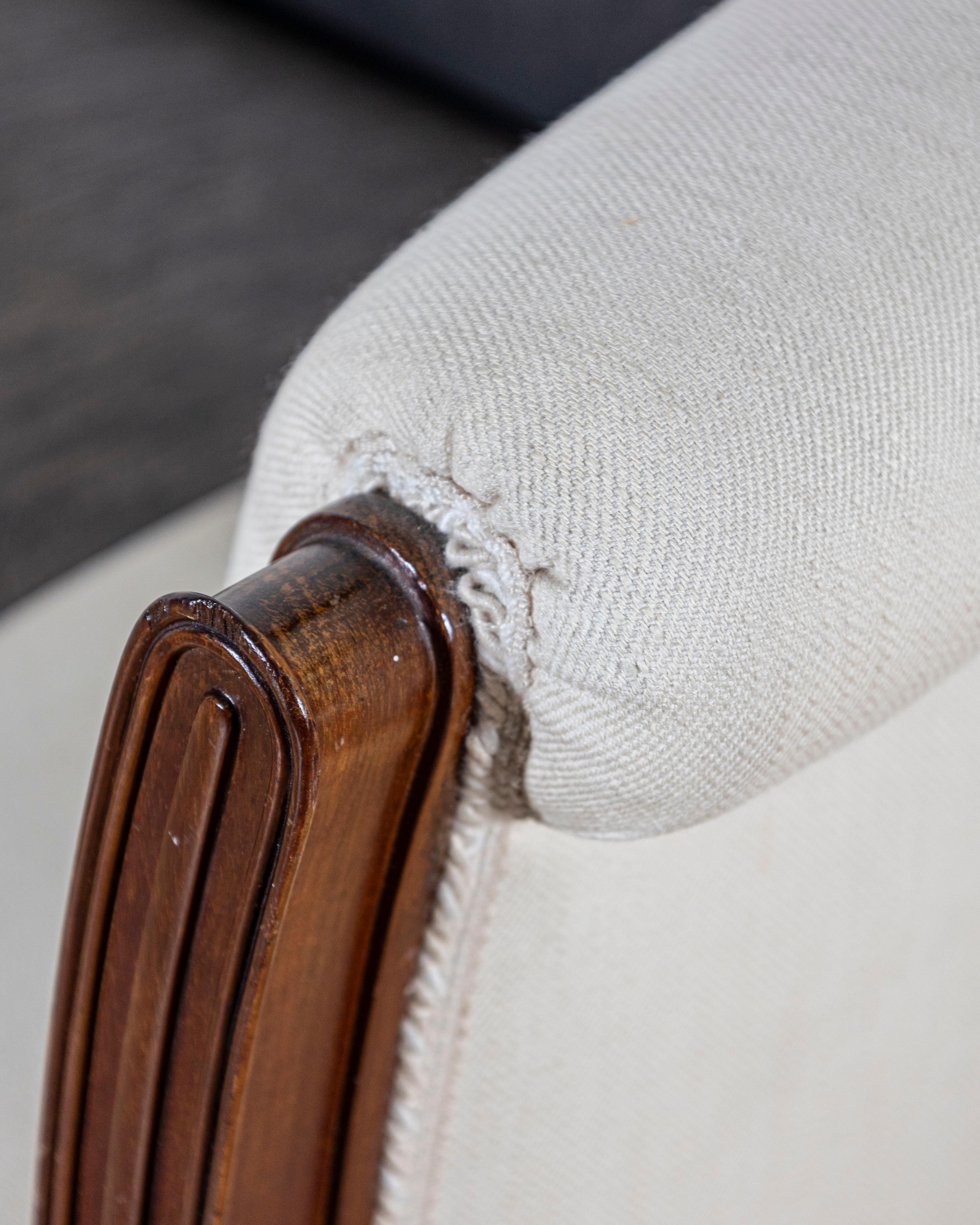 Canapé italien du début du 19e siècle en acajou avec montures en bronze en vente 3