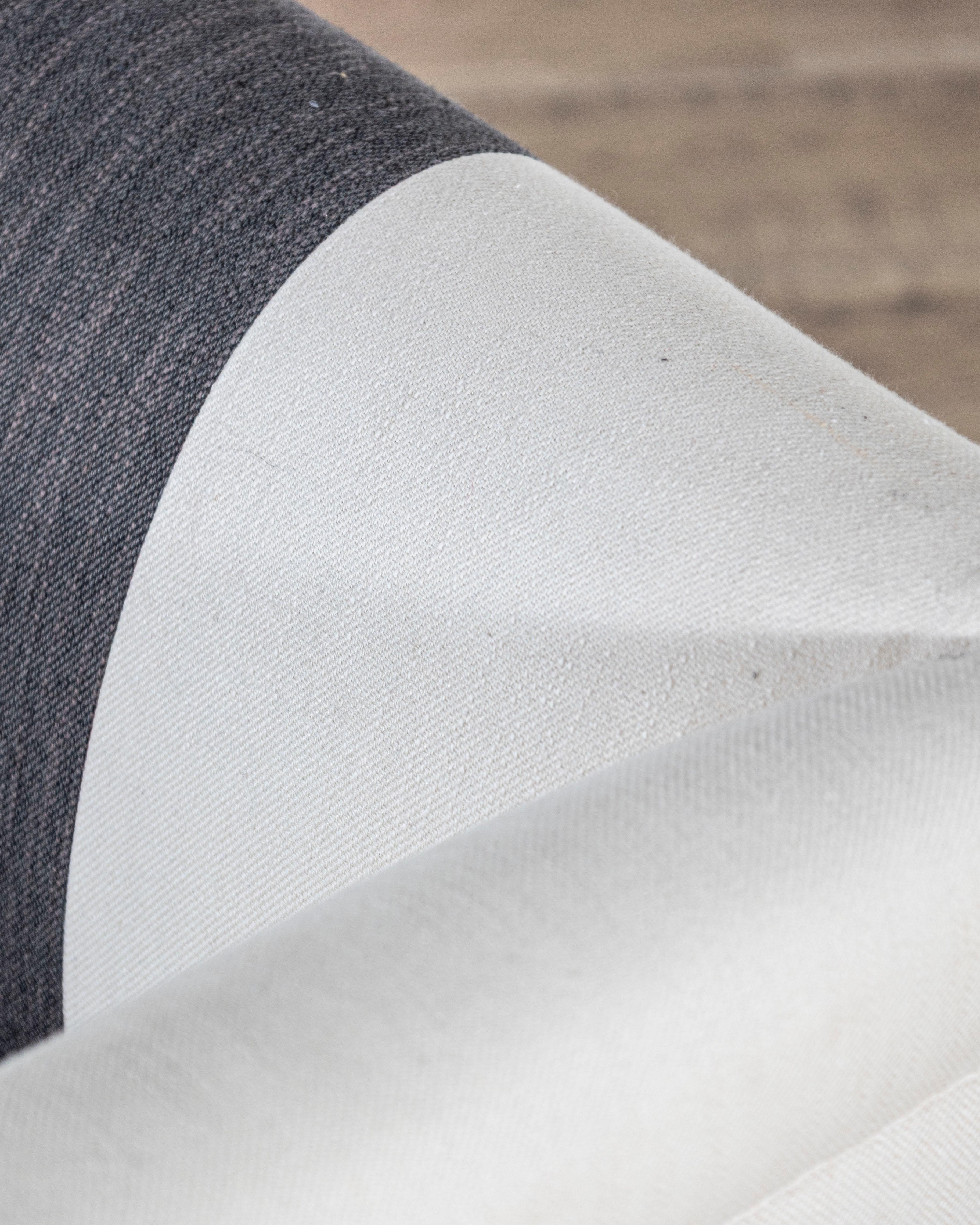 Canapé italien du début du 19e siècle en acajou avec montures en bronze en vente 4