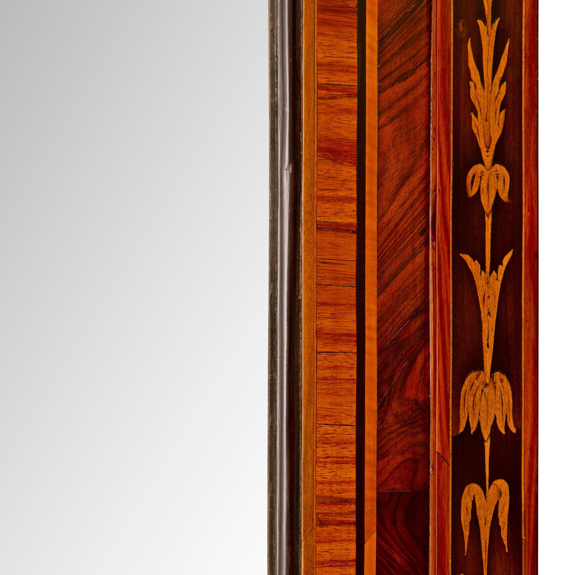 Ebanizzato Specchio neoclassico italiano del primo Ottocento in legno di S. Kingwood e legno di frutto in vendita