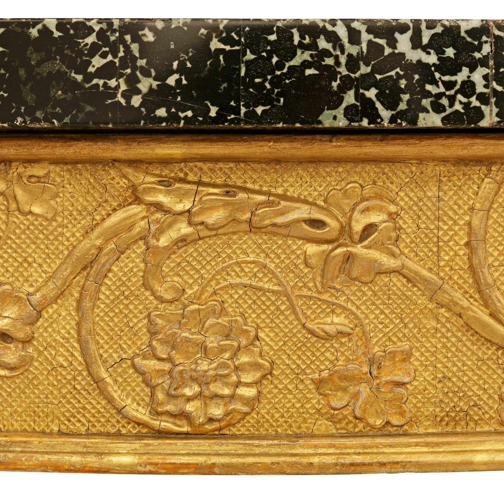 Consolle neoclassica italiana del primo Ottocento. Console in Wood, Giltwood e Granito In condizioni buone in vendita a West Palm Beach, FL