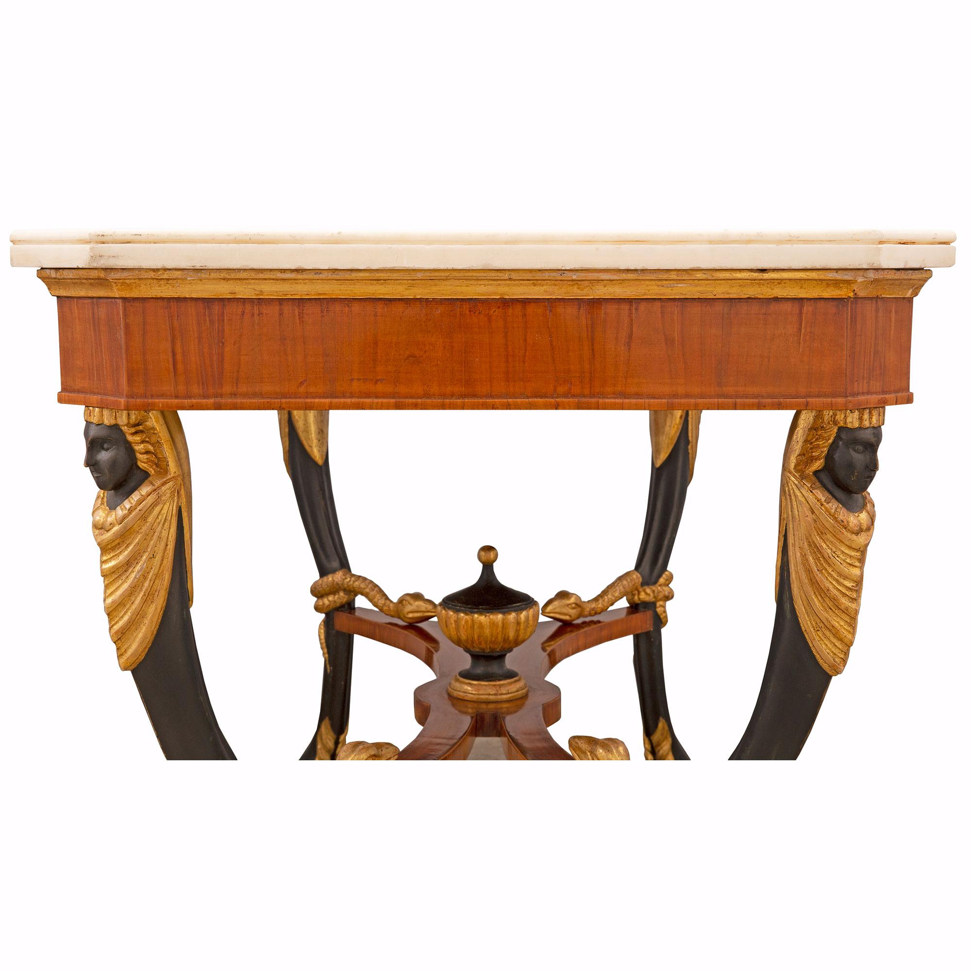 Italian Early 19th Century Neoclassical St. Center Table, from Naples For Sale 1