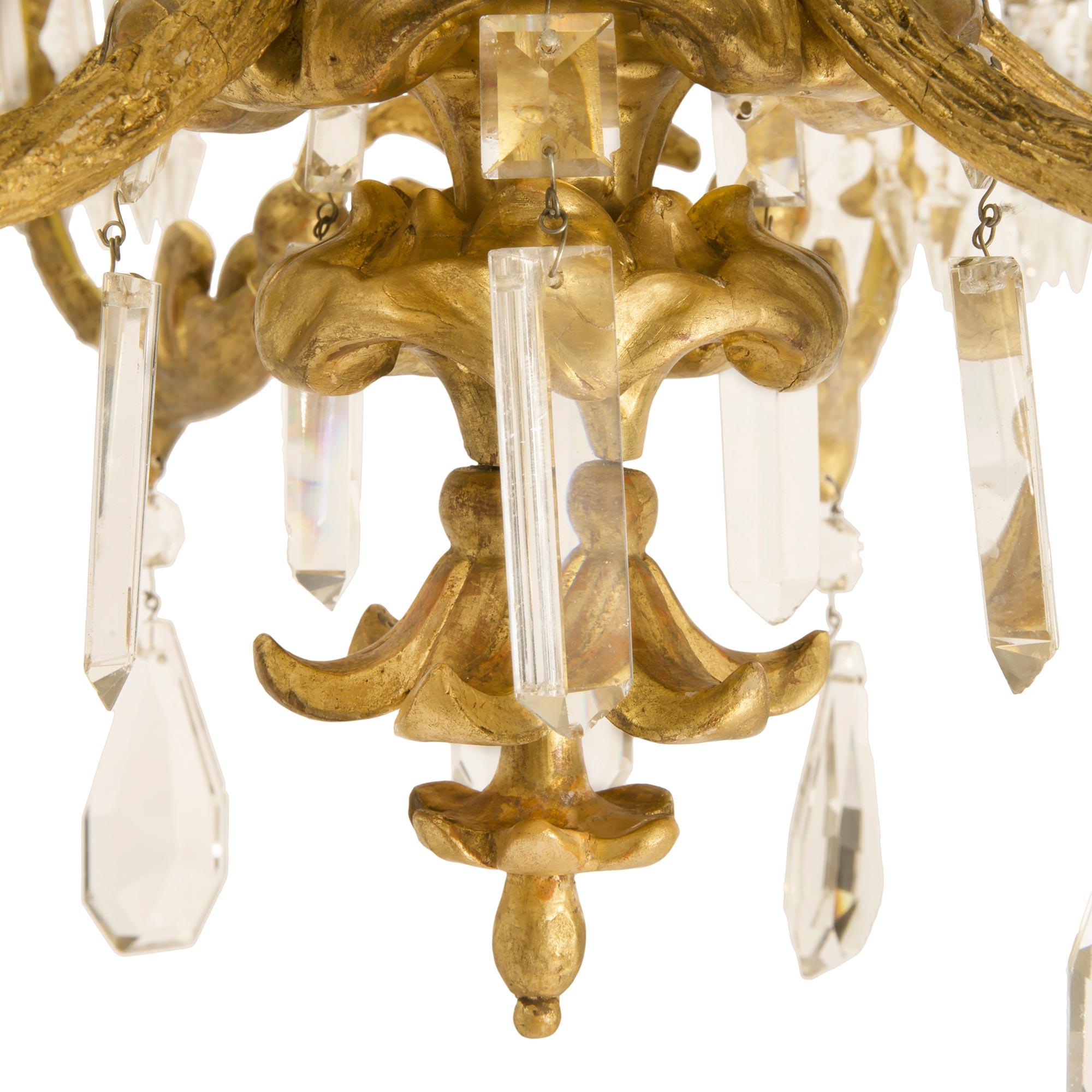Italian Early 19th Century Tuscan Giltwood Chandelier For Sale 2