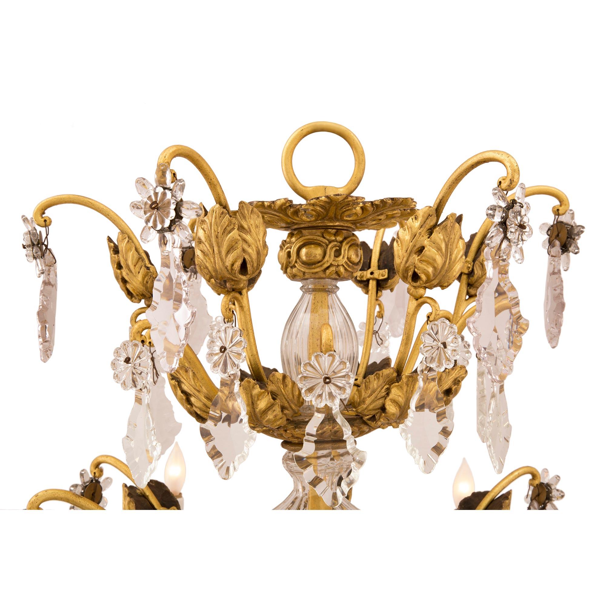 Italian Early 19th Century Tuscan Giltwood, Gilt Metal and Crystal Chandelier In Good Condition For Sale In West Palm Beach, FL