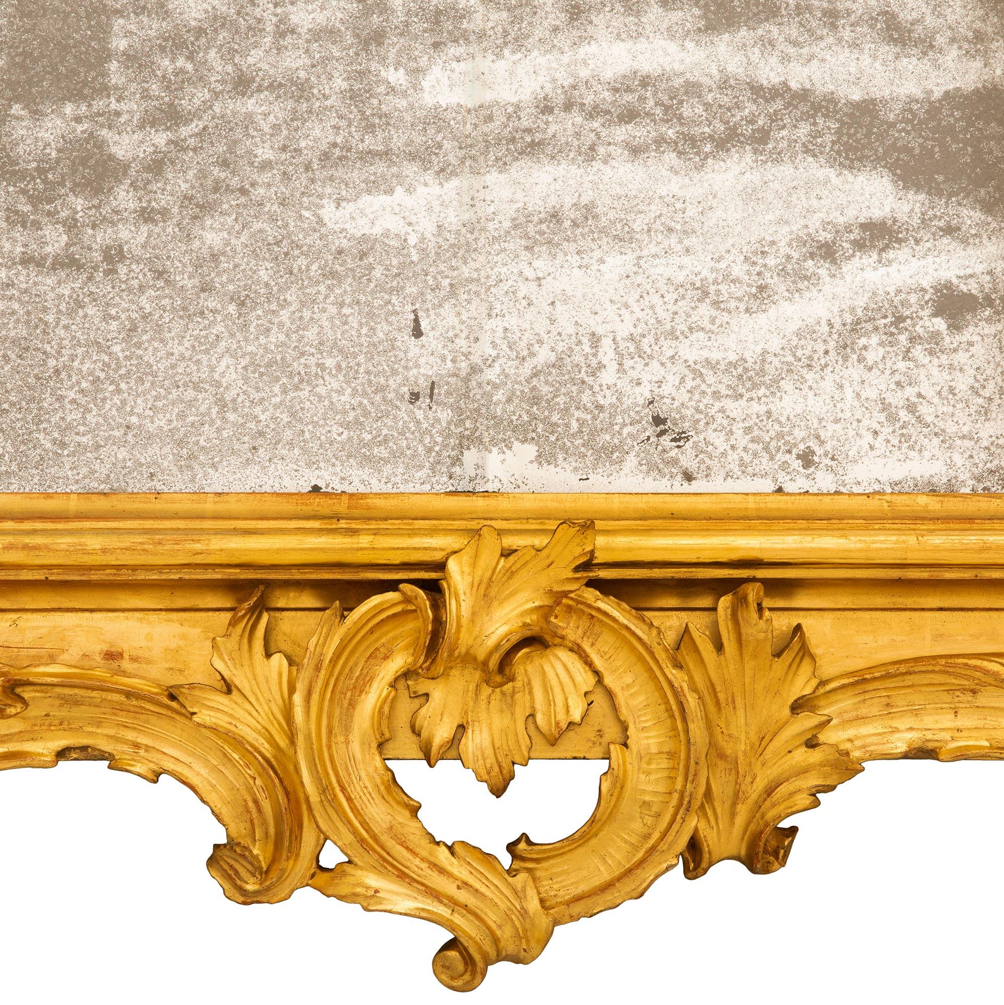 Italienischer Spiegel aus venezianischem St. Giltwood aus dem frühen 19. im Angebot 3