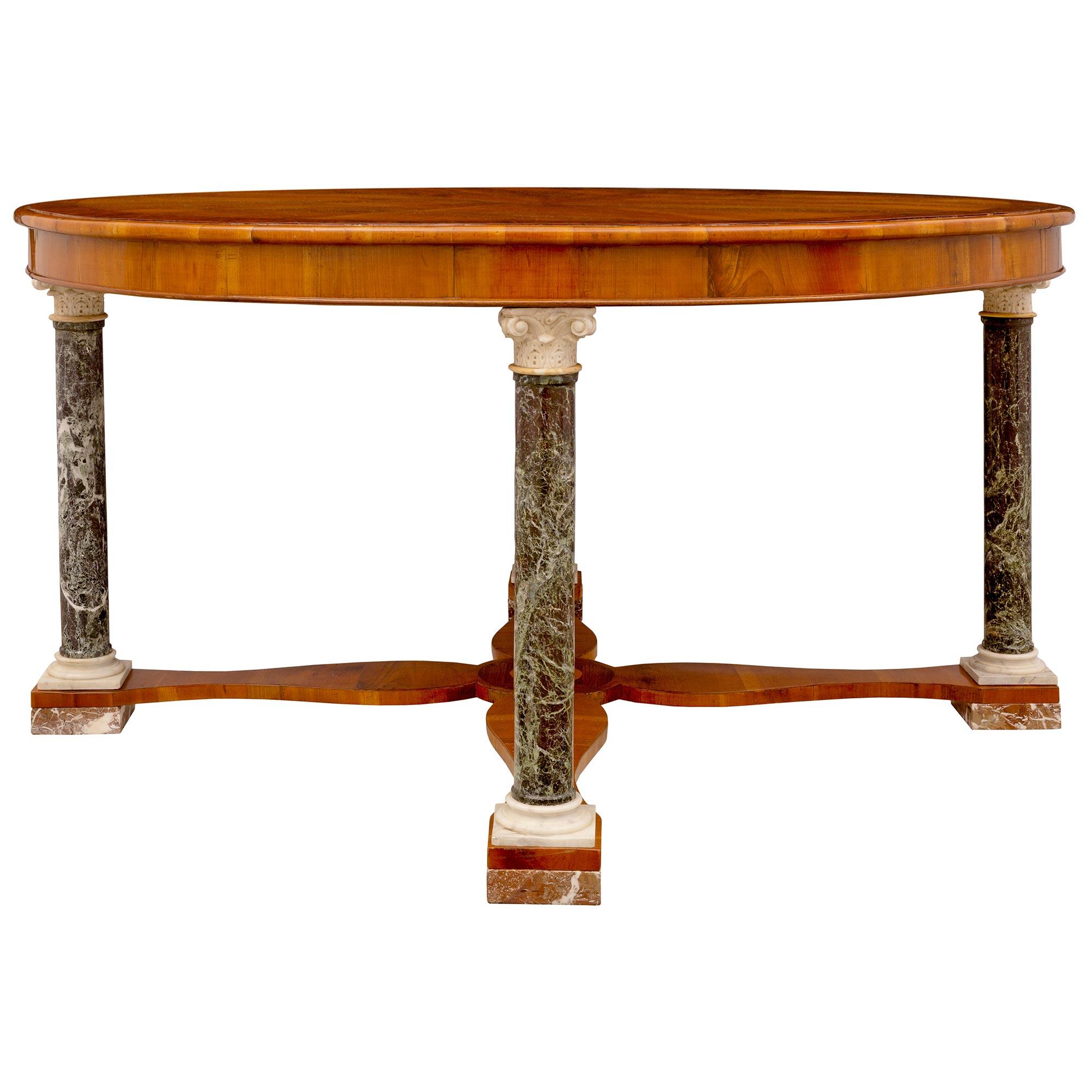 Italian Early 19th Century Walnut and Marble Center Table In Good Condition For Sale In West Palm Beach, FL