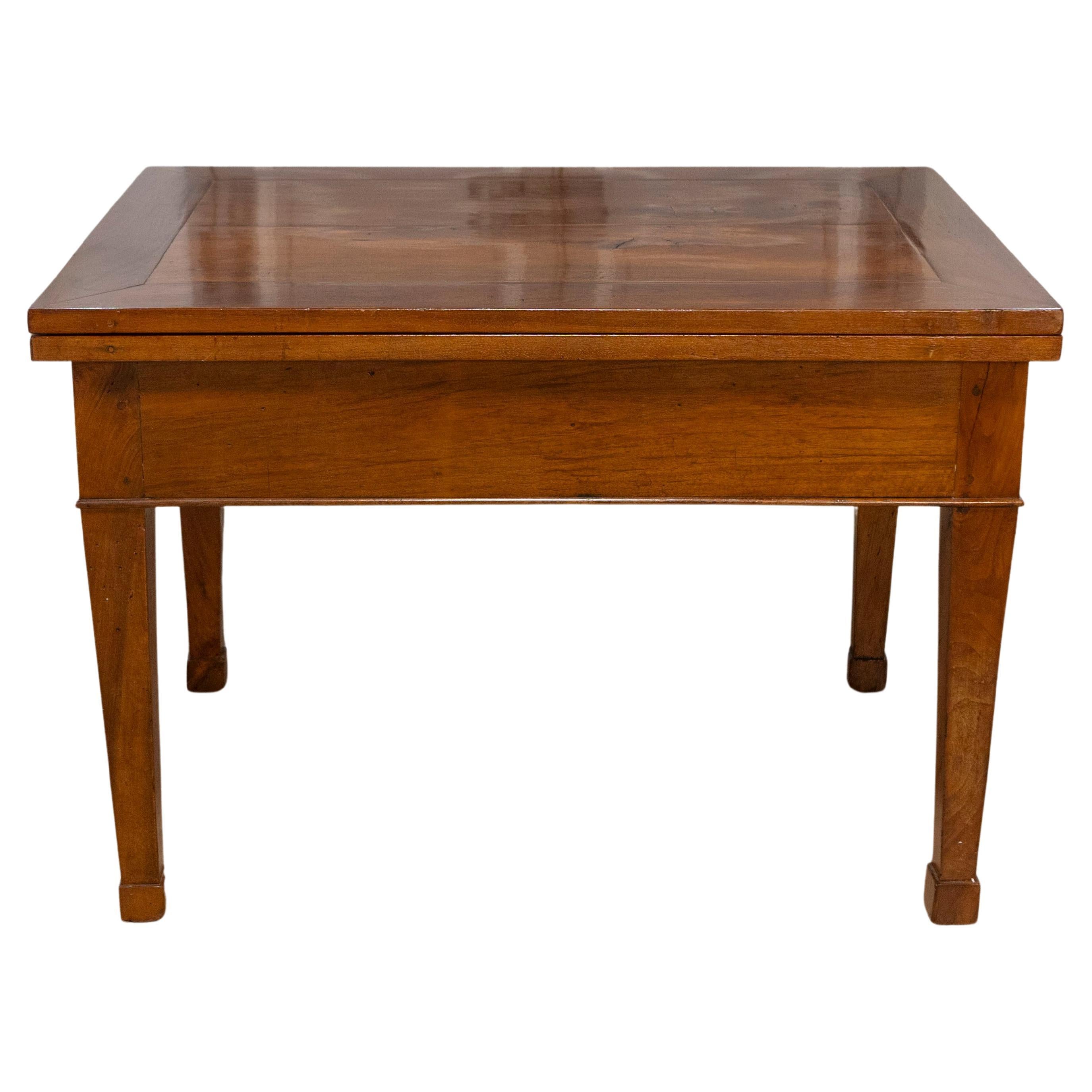 Italian Early 19th Century Walnut Folding Table with Tapered Legs