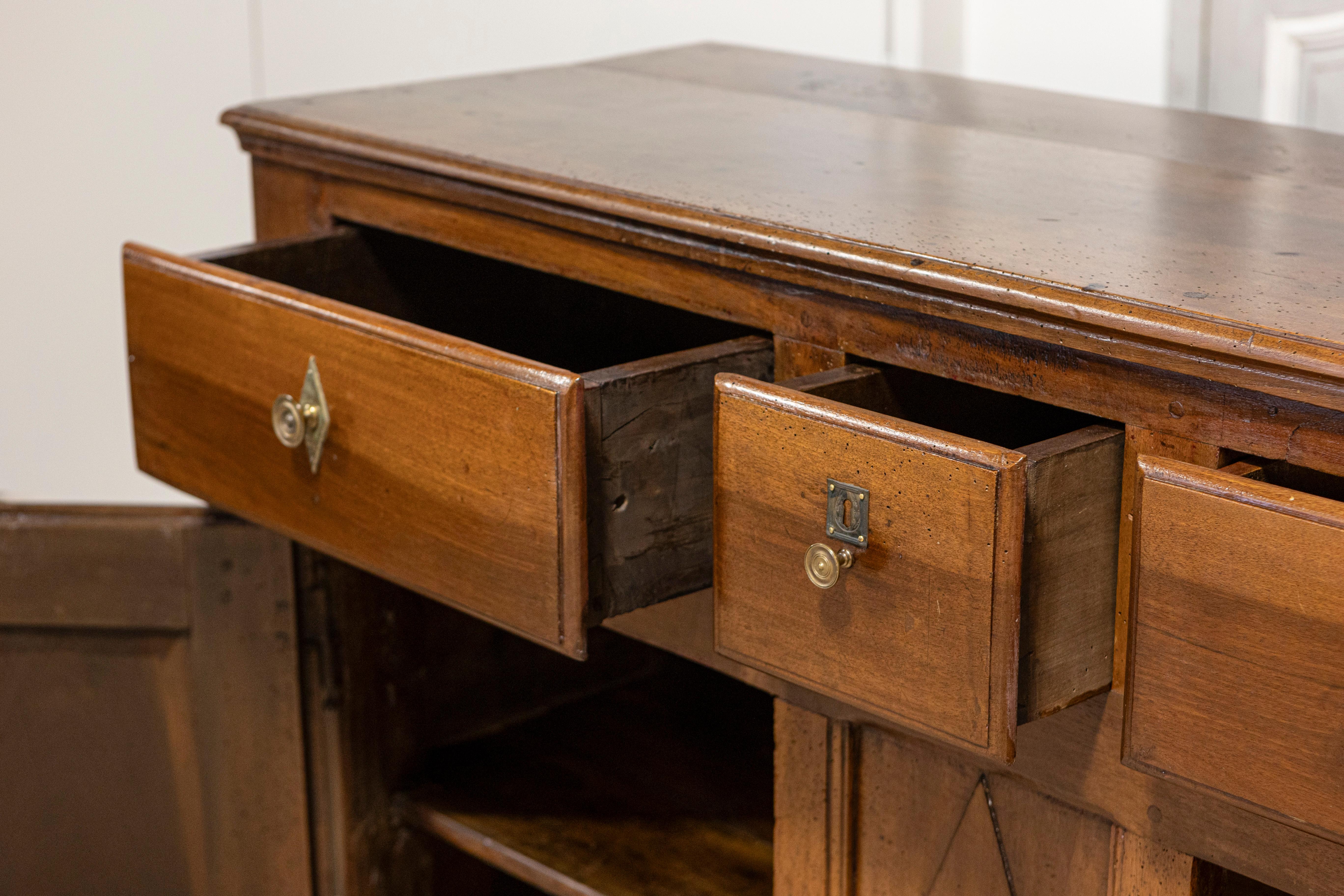 Italian Early 19th Century Walnut Three Drawers over Two Doors Buffet For Sale 5