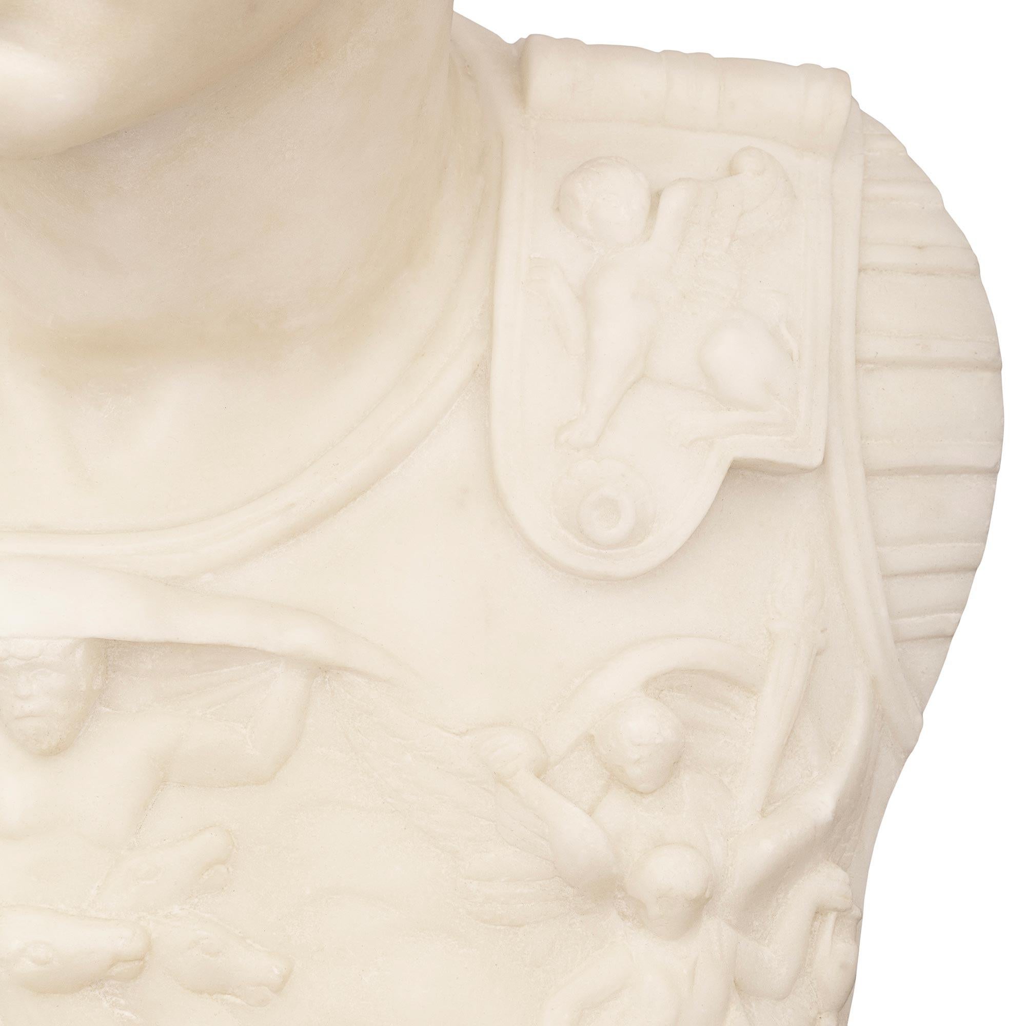 Italian early 19th century white Carrara marble bust For Sale 2