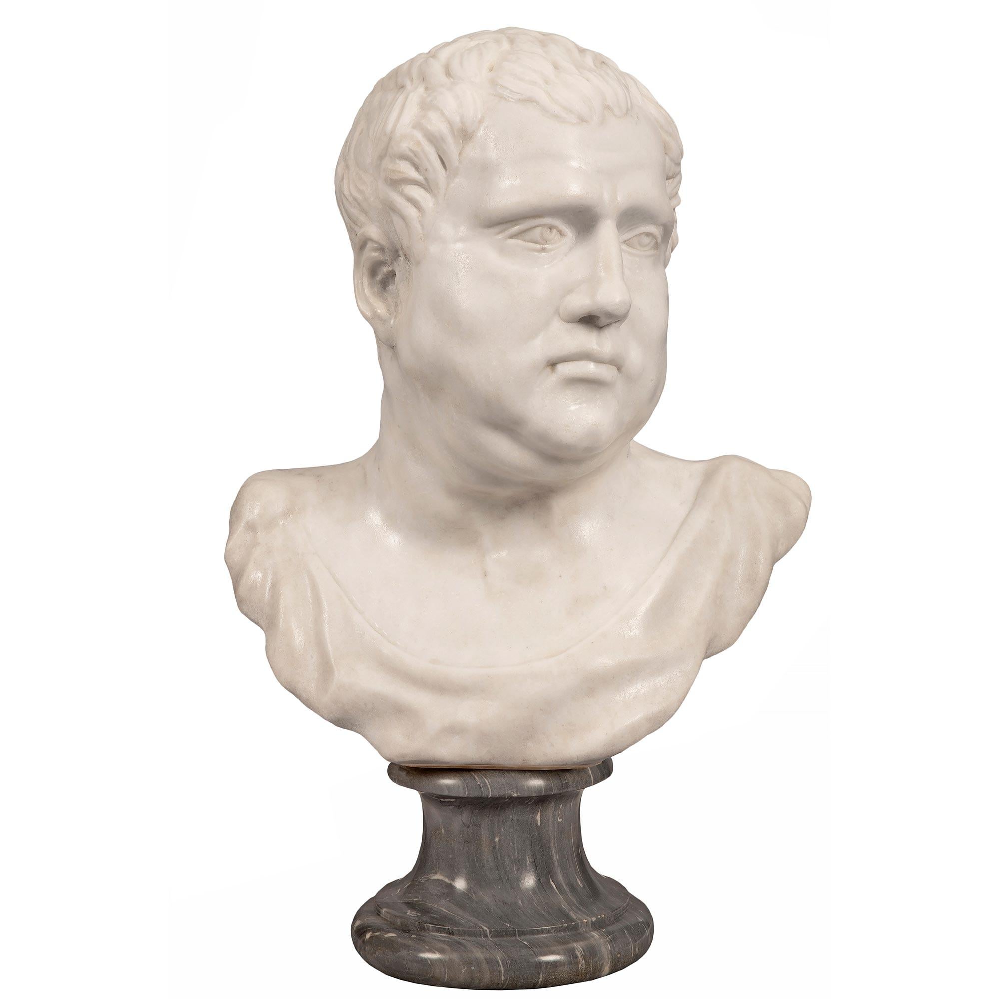 Buste d'un empereur romain en marbre blanc de Carrare du début du 19ème siècle