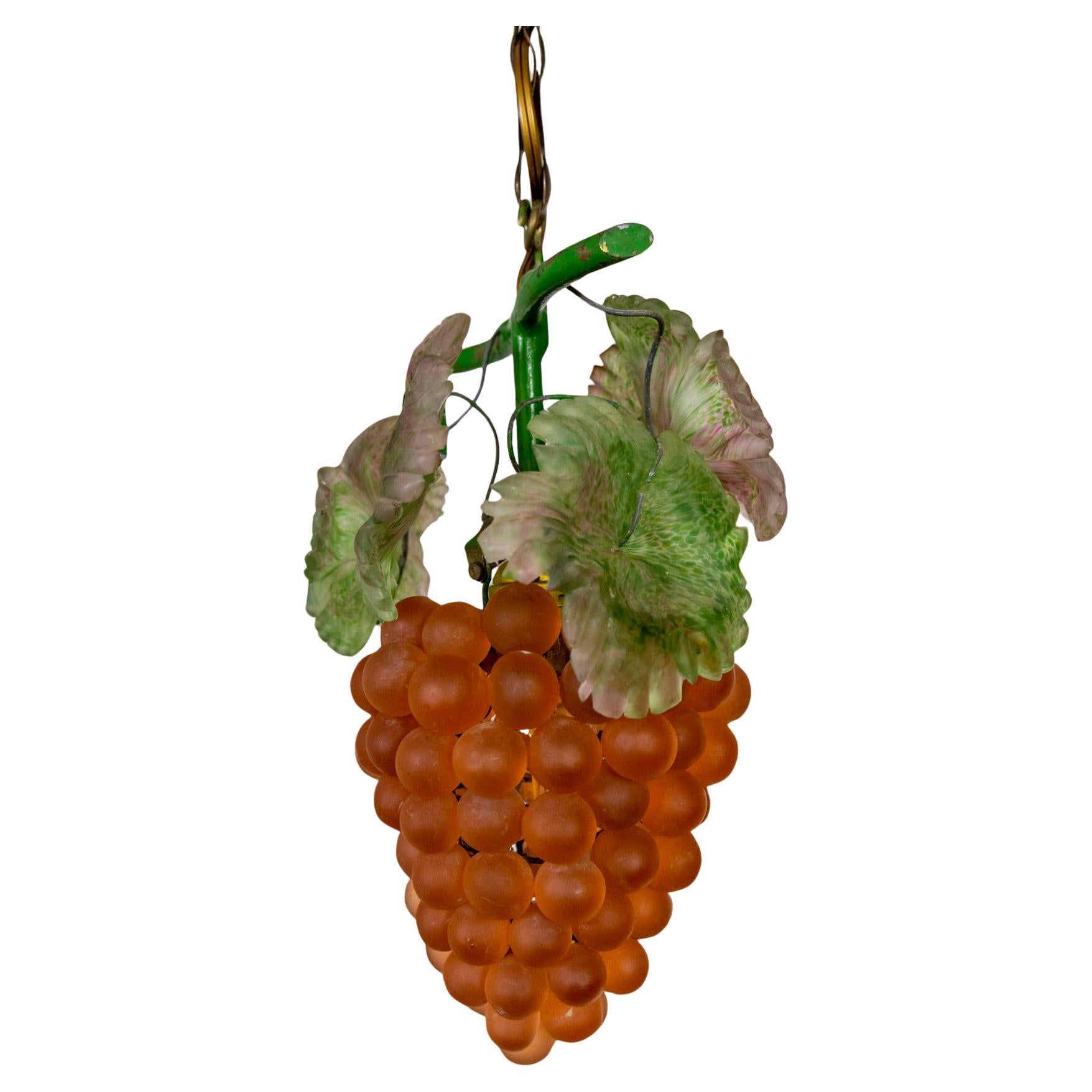 Italienische Grape Bunch-Pendelleuchte aus Glas aus dem frühen 20. Jahrhundert (2 verfügbar)