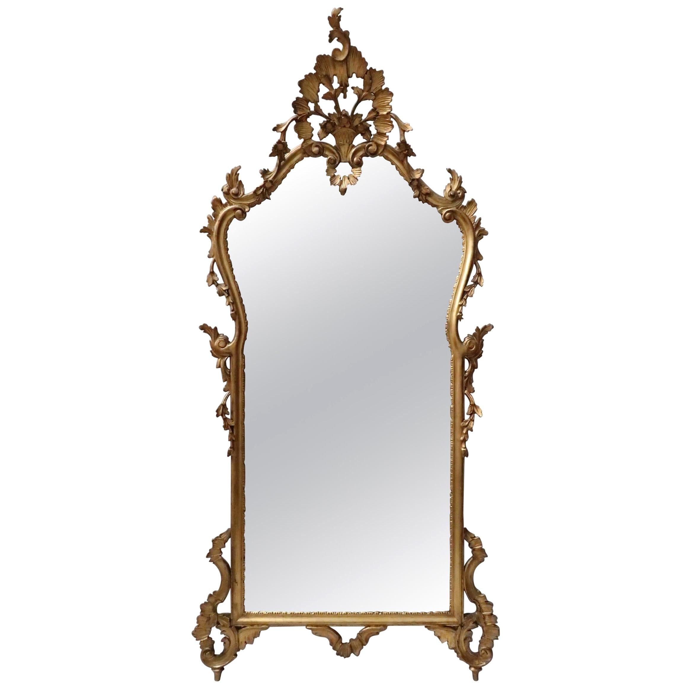 Italian Early 20th Century Carved Giltwood Wall Mirror