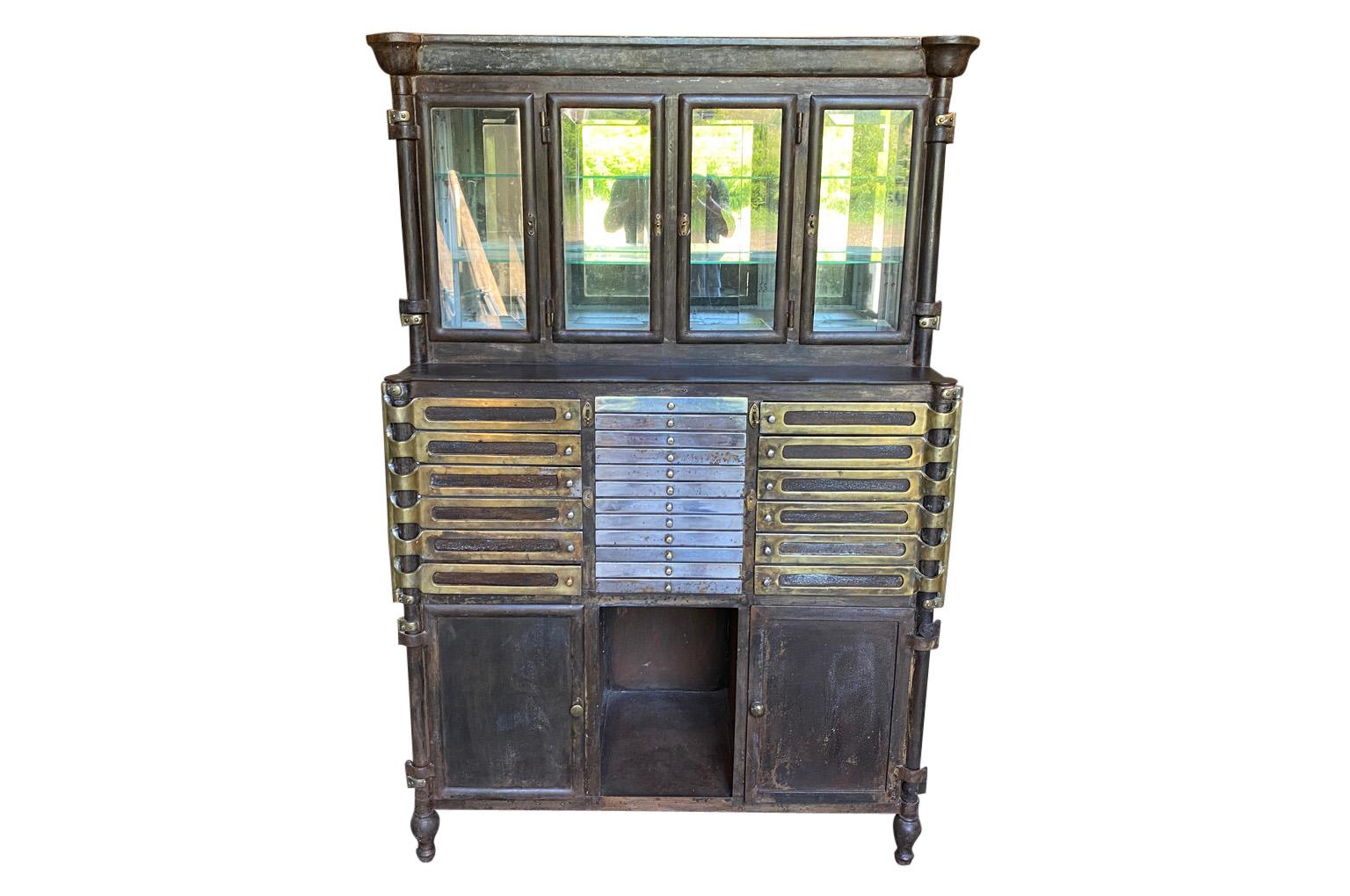 Italian Early 20th Century Dental Cabinet In Good Condition In Round Top, TX