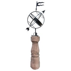 Pedestal italiano de mármol de principios del siglo XX con armilar