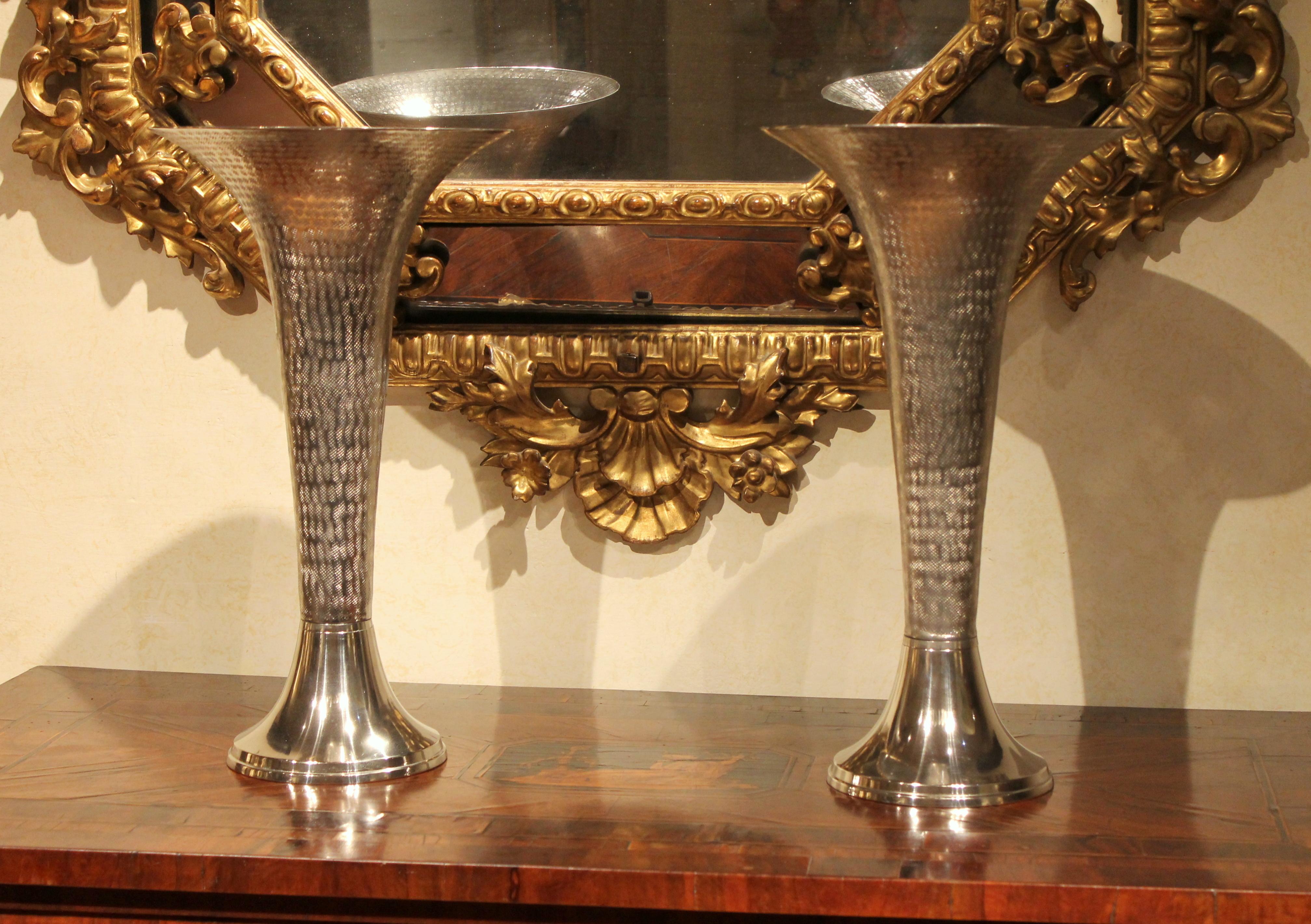 Italian Early 20th Century Modernist Hammered Cast Aluminum Trumpet Shape Vases 13