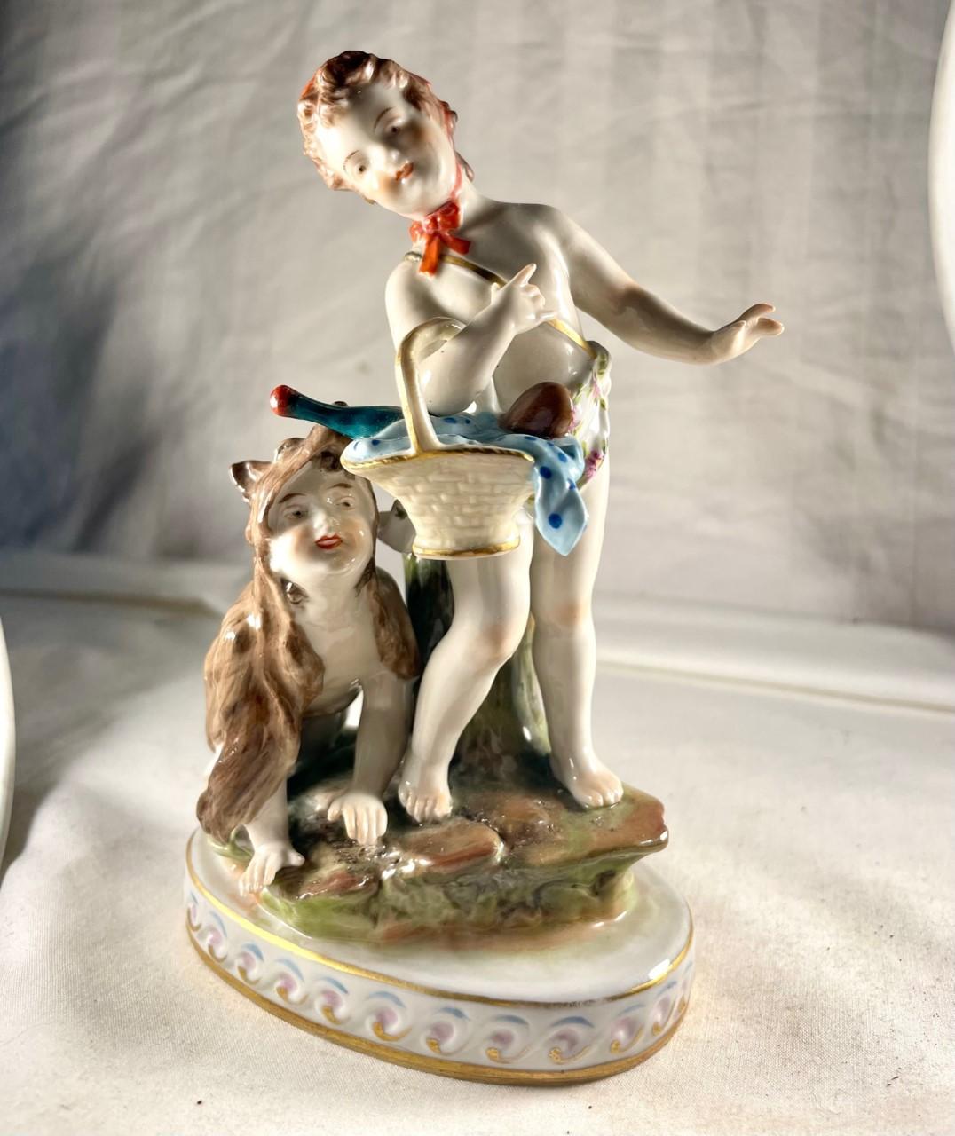 Rococo Italian Early 20th Century Naples Polychrome Porcelain Sculptural Group For Sale