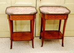 Italian Early 20th Century Pair of  Kingwood Marquetry Marble Top Side Tables
