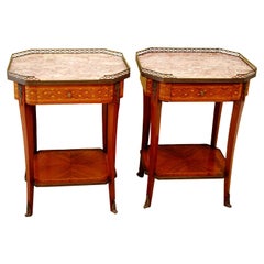 Italian Early 20th Century Pair of  Kingwood Marquetry Marble Top Side Tables