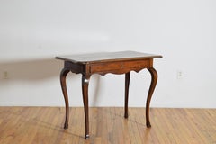 Mesa de escribir italiana de 1 cajón de nogal de principios del periodo rococó, ca. 1740