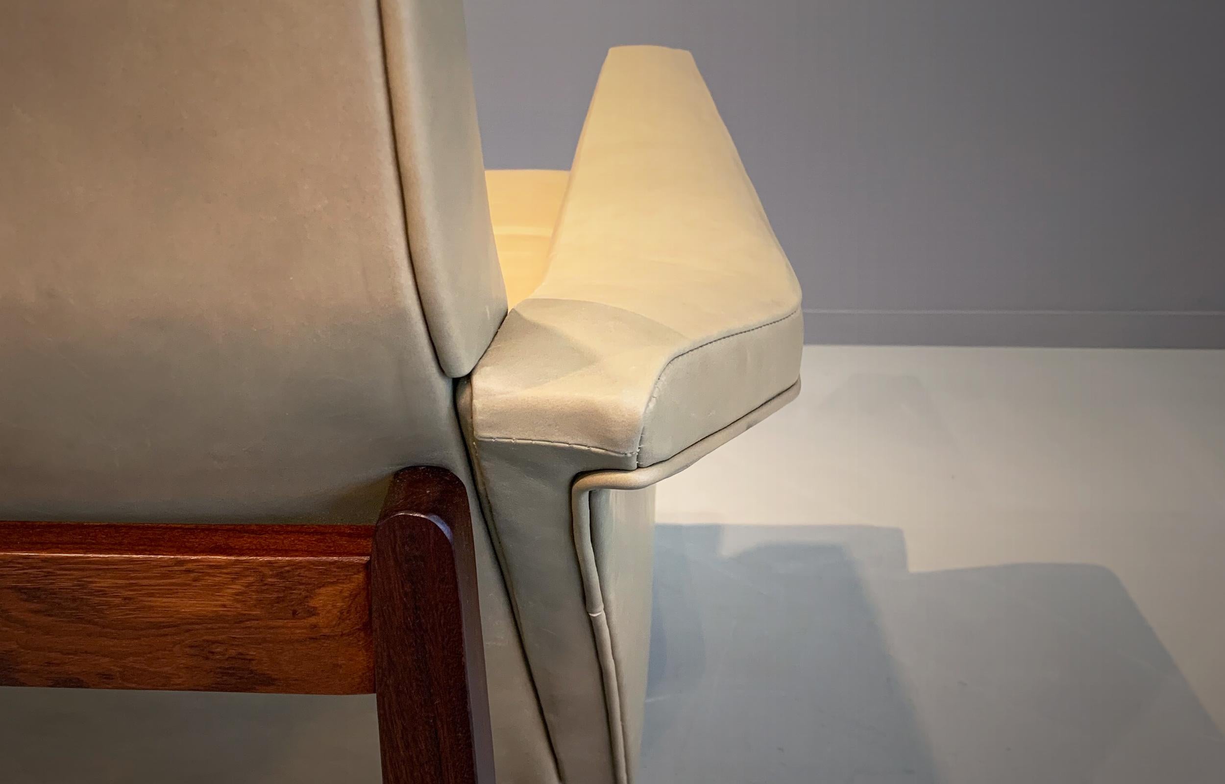 Italian Easy Chairs Soft Leather Ponti Zanuso Parisi Style Mid-Century Modern 1