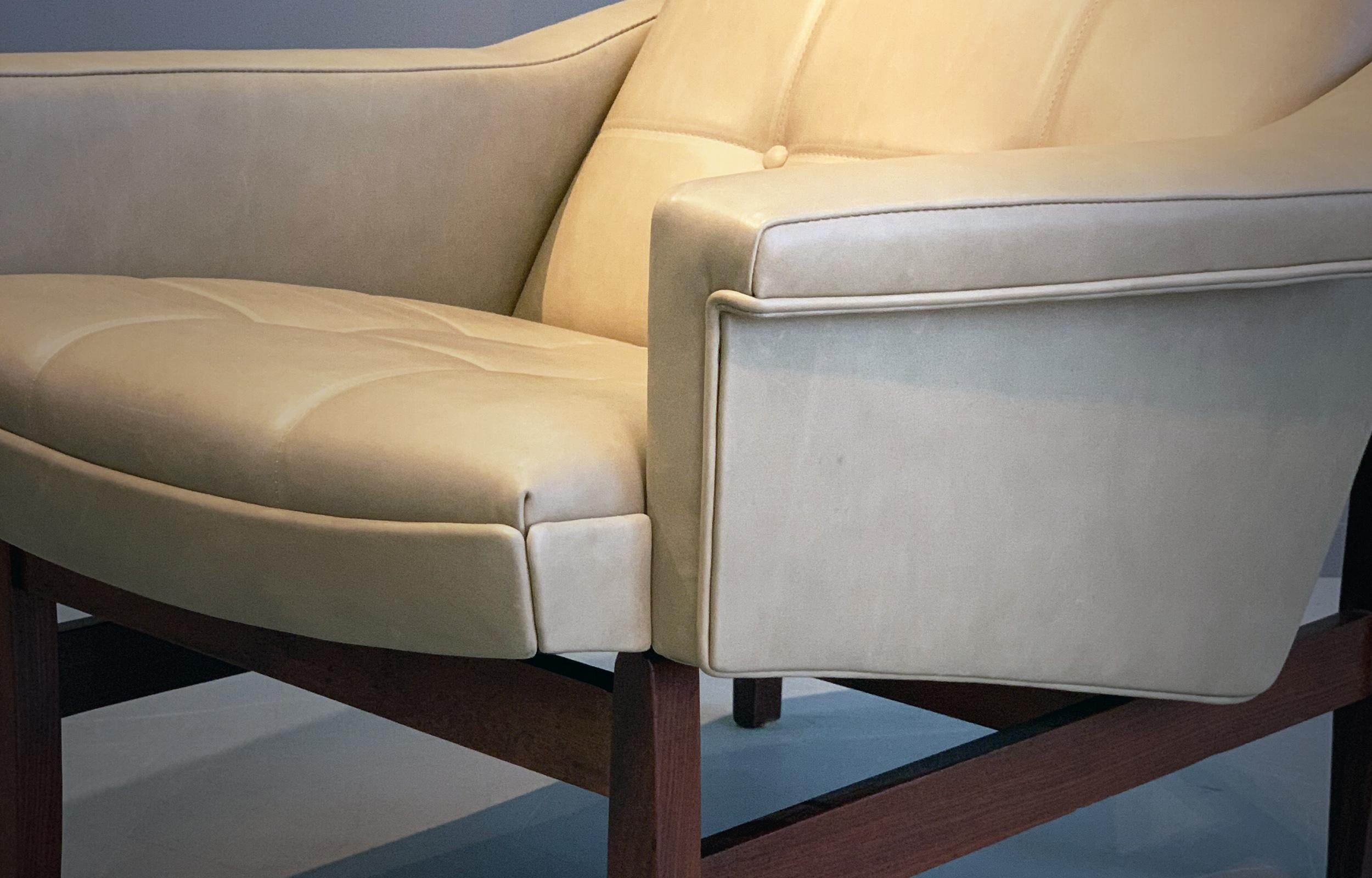 Italian Easy Chairs Soft Leather Ponti Zanuso Parisi Style Mid-Century Modern 3